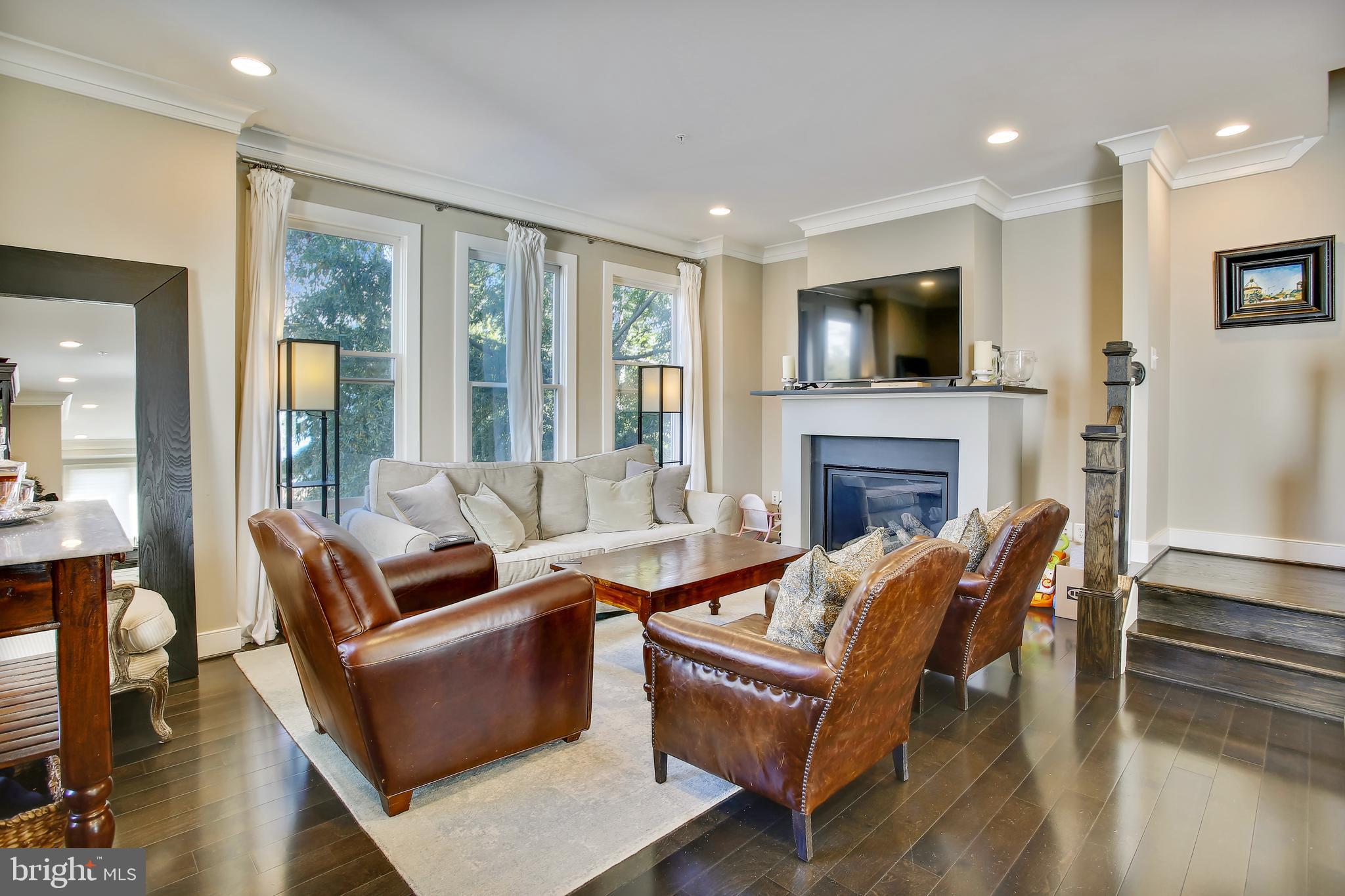 OLD TOWN COMMONS - Residential Lease