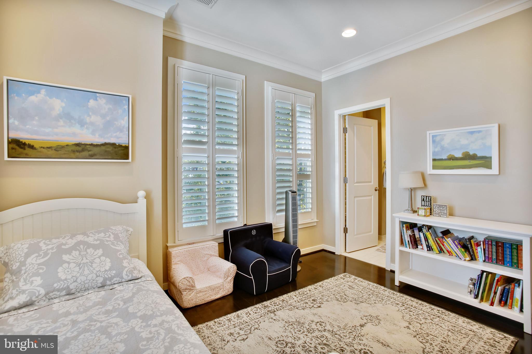 OLD TOWN COMMONS - Residential Lease