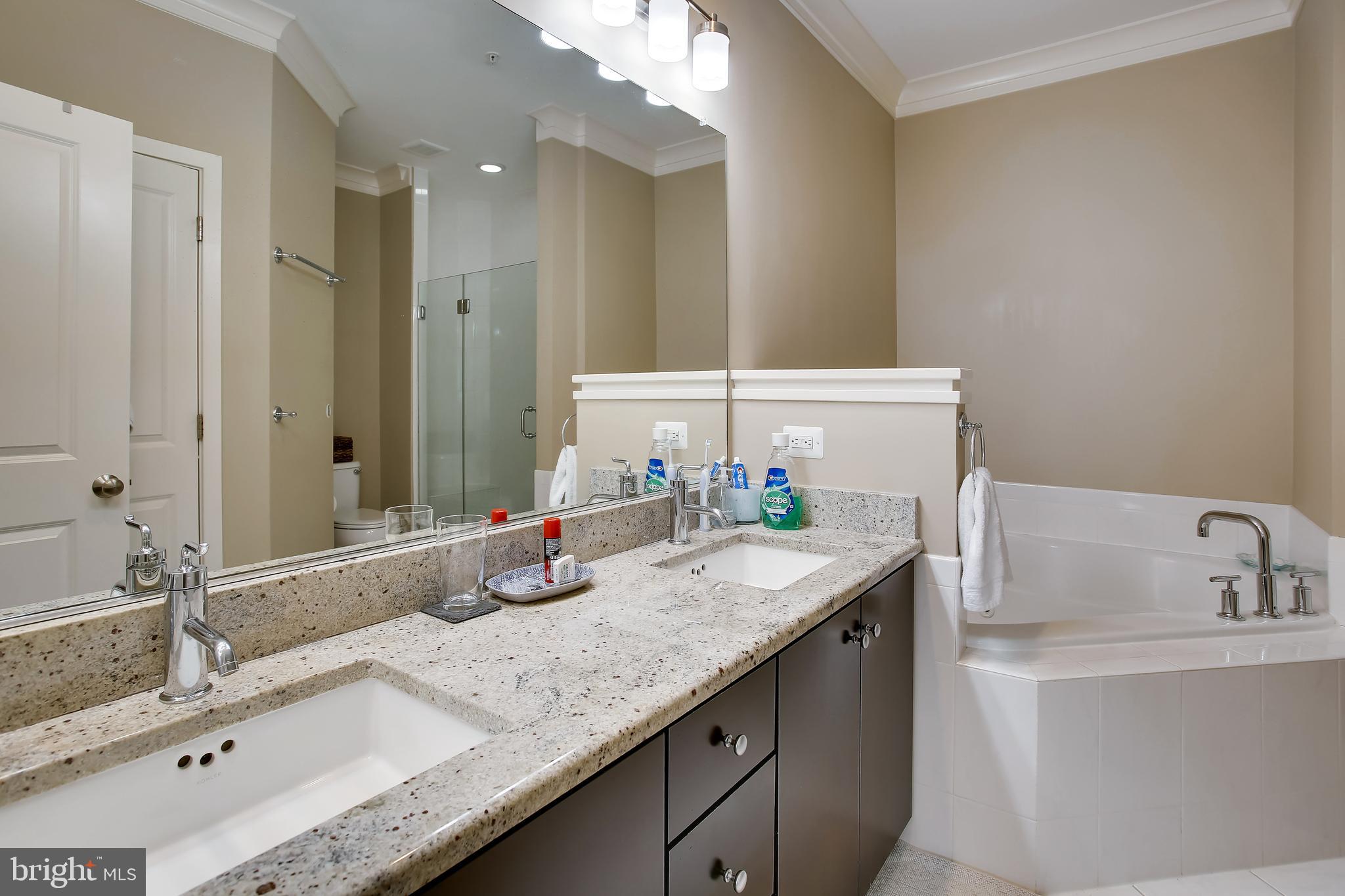 OLD TOWN COMMONS - Residential Lease