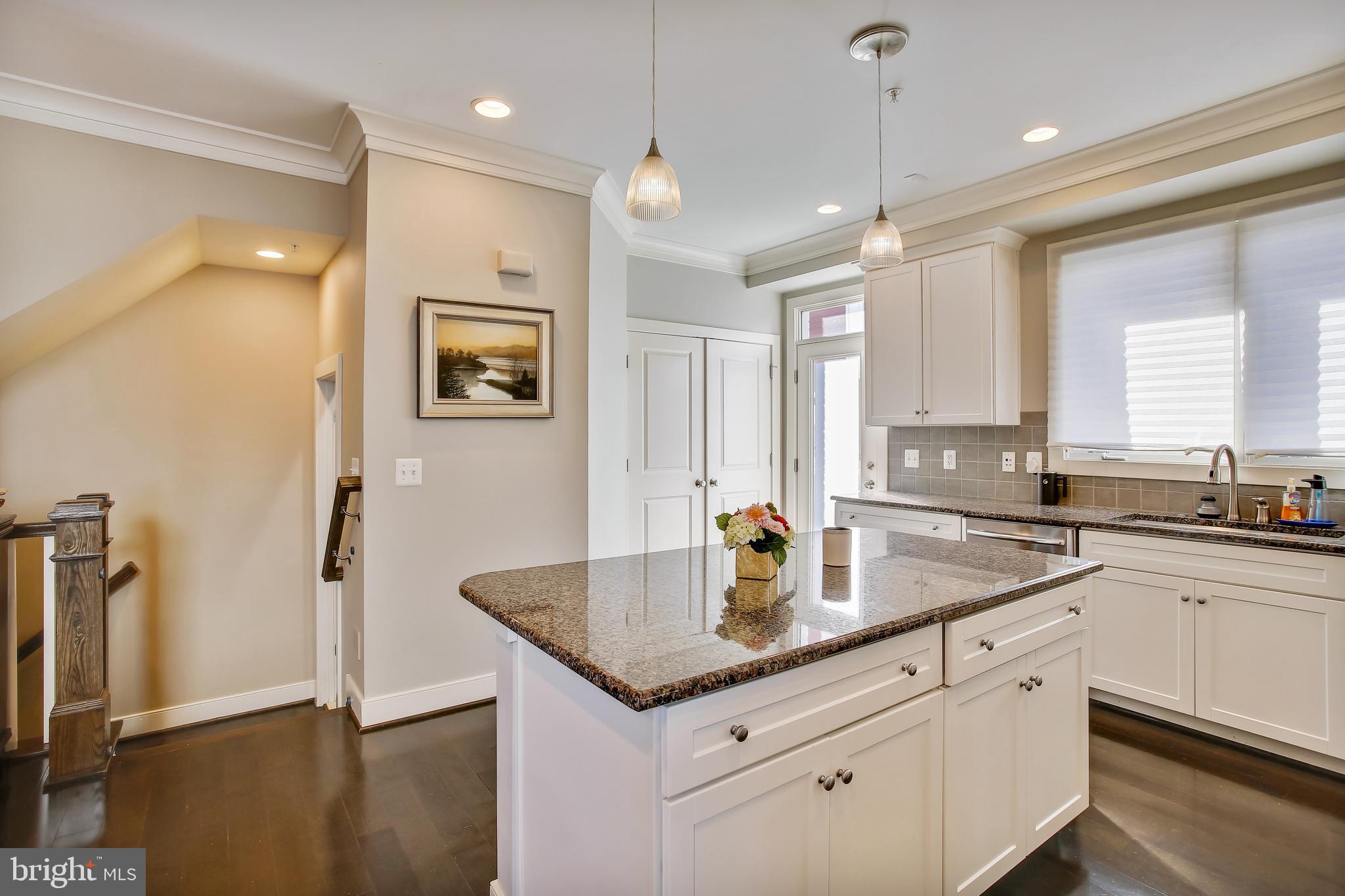 OLD TOWN COMMONS - Residential Lease