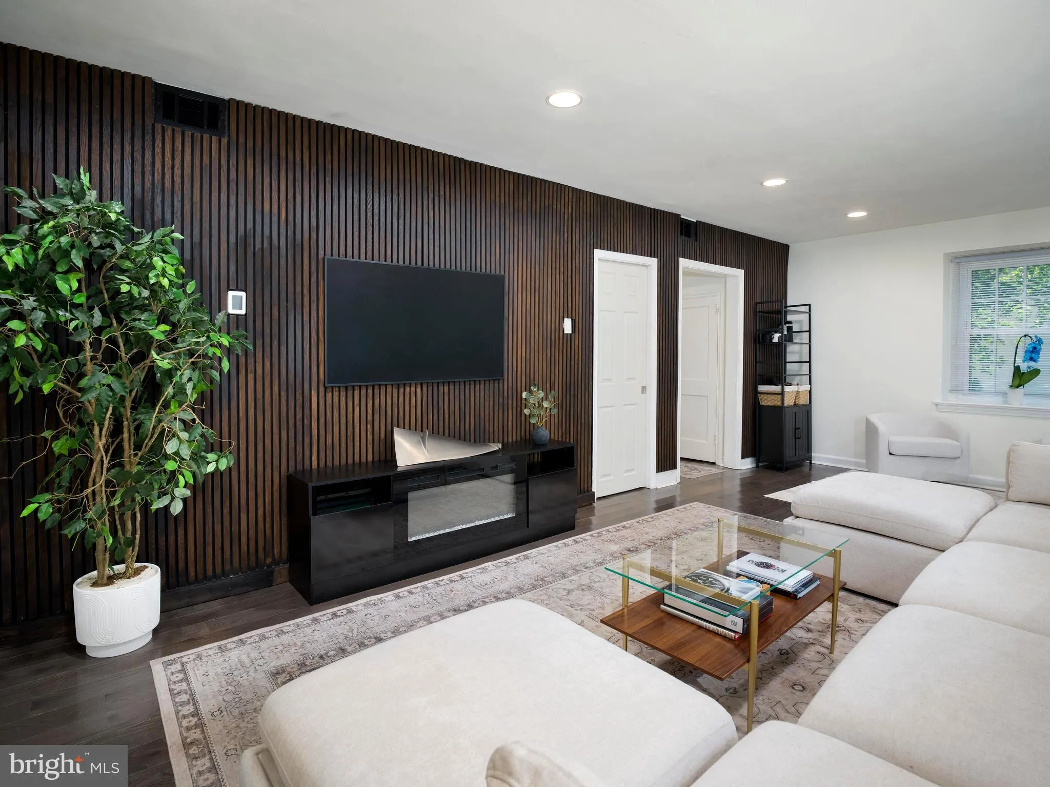 Wynnewood, Pennsylvania 19096, United States, 3 Bedrooms Bedrooms, ,2 BathroomsBathrooms,Residential,Active,174500