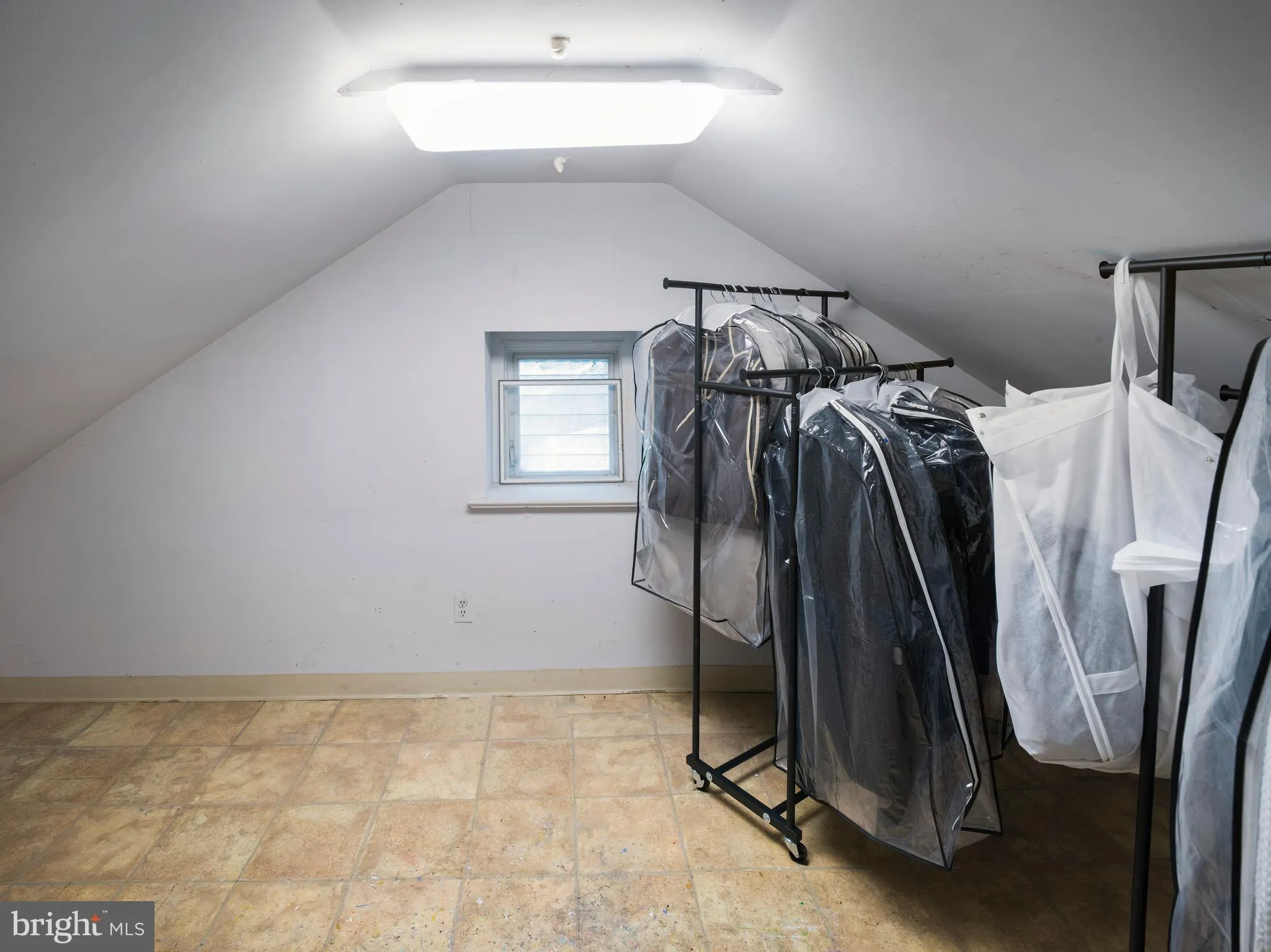 Wynnewood, Pennsylvania 19096, United States, 3 Bedrooms Bedrooms, ,2 BathroomsBathrooms,Residential,Active,174500