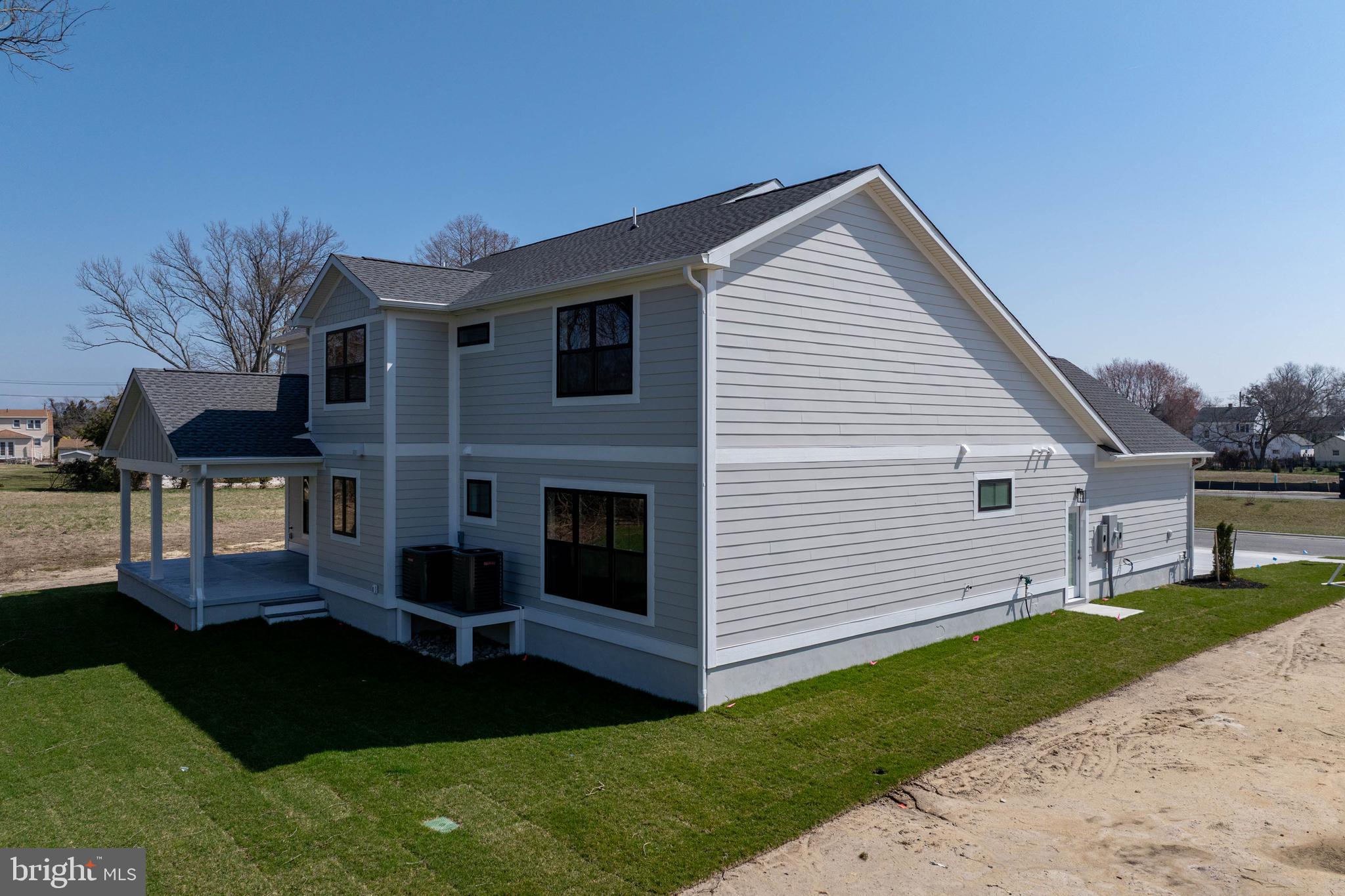 FISHERS COVE - Residential