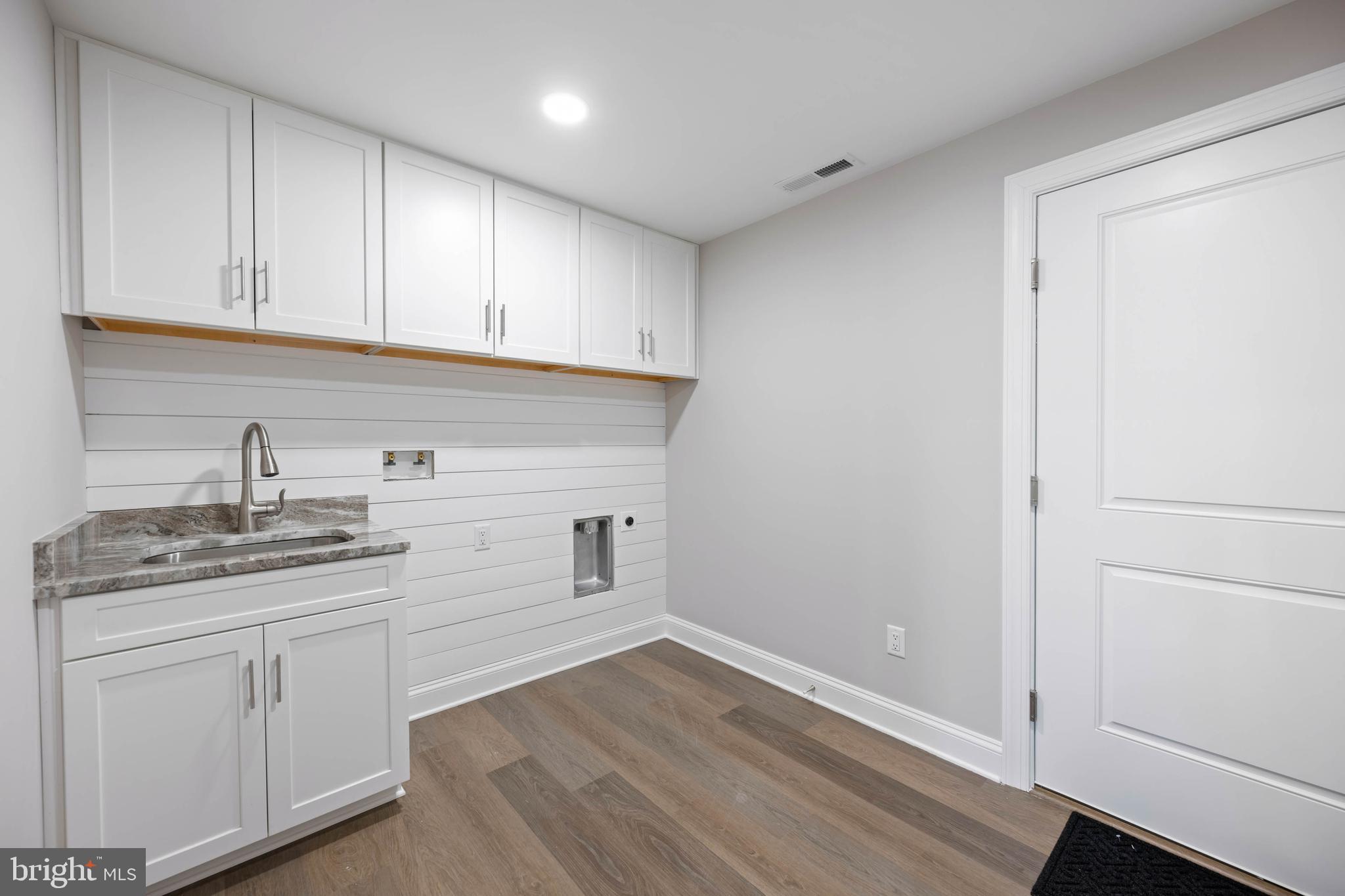 FISHERS COVE - Residential