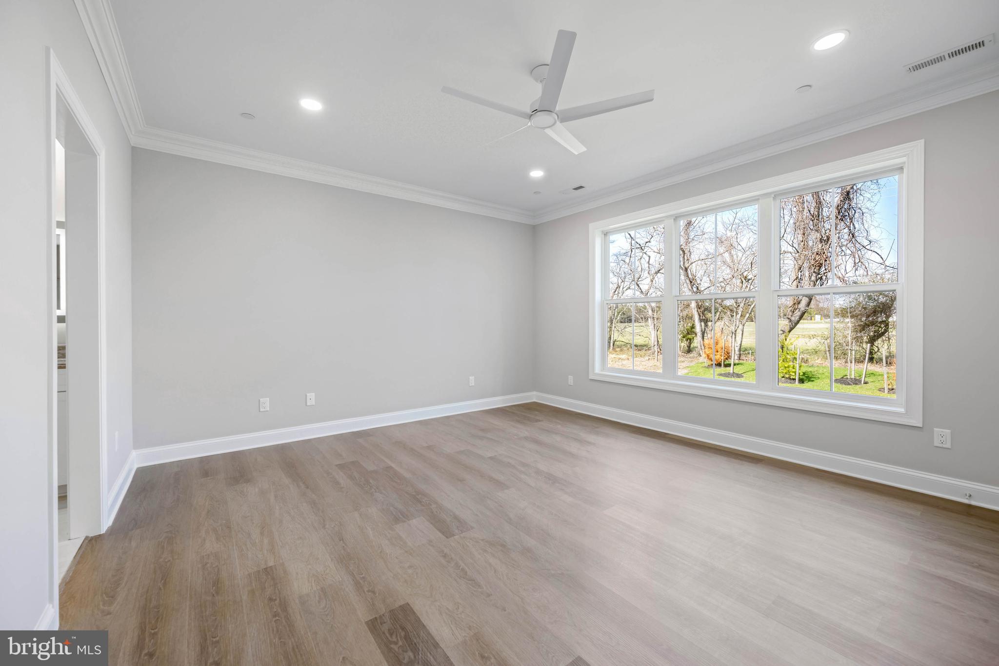 FISHERS COVE - Residential