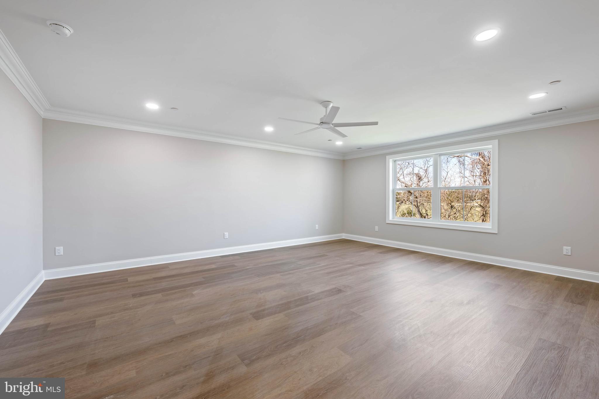 FISHERS COVE - Residential