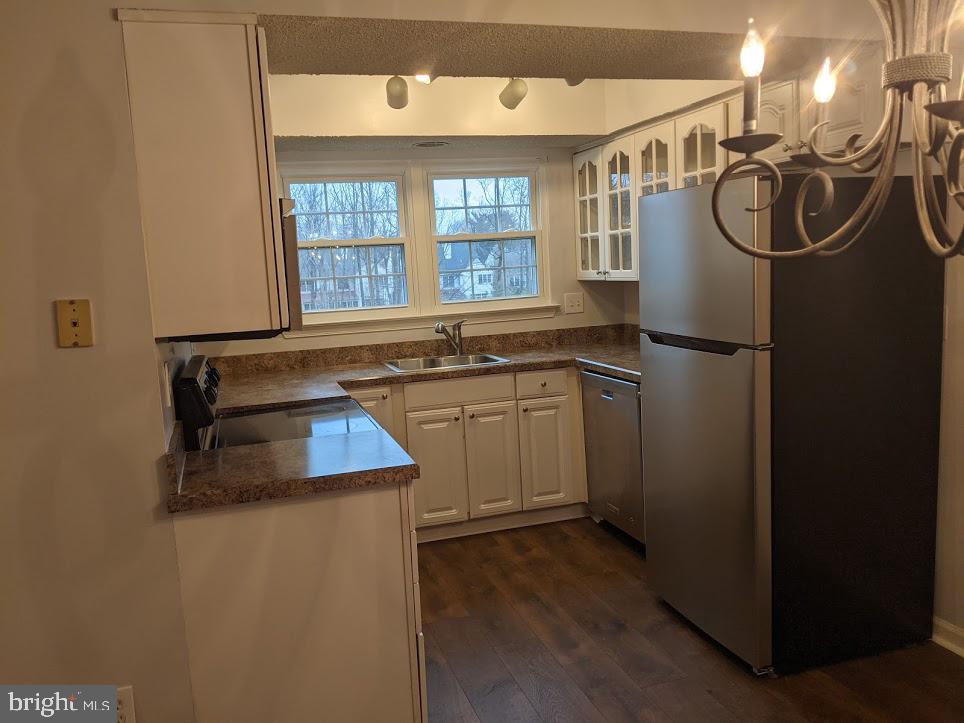 PENDERBROOK - Residential Lease