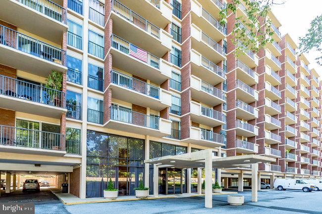 1300 ARMY NAVY DRIVE 511