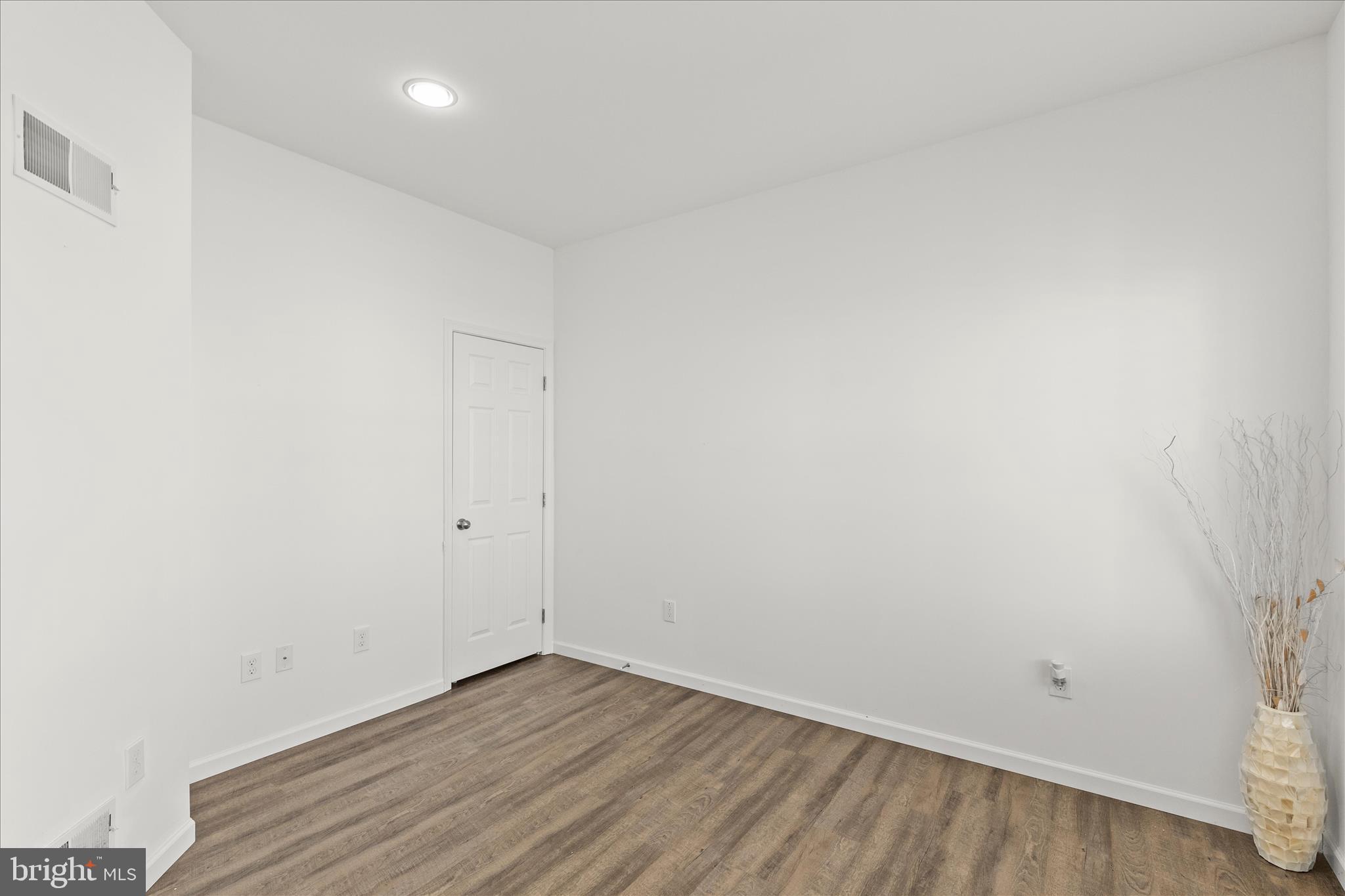 HAMILTON'S OVERLOOK - Residential