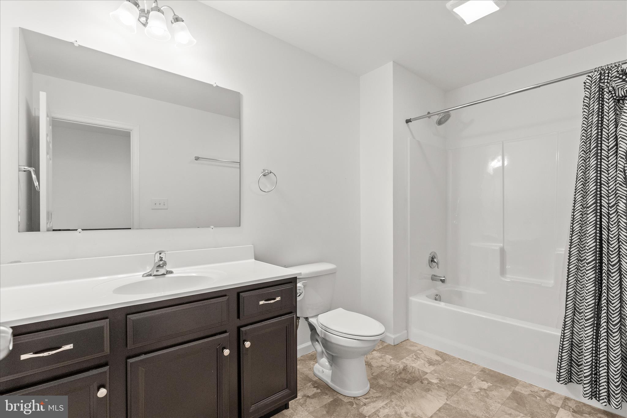 HAMILTON'S OVERLOOK - Residential