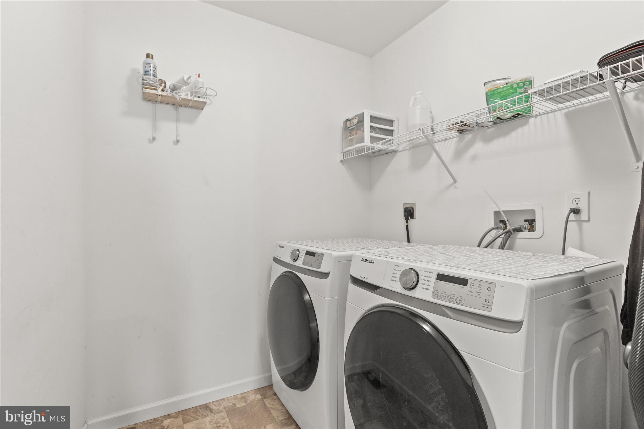 HAMILTON'S OVERLOOK - Residential