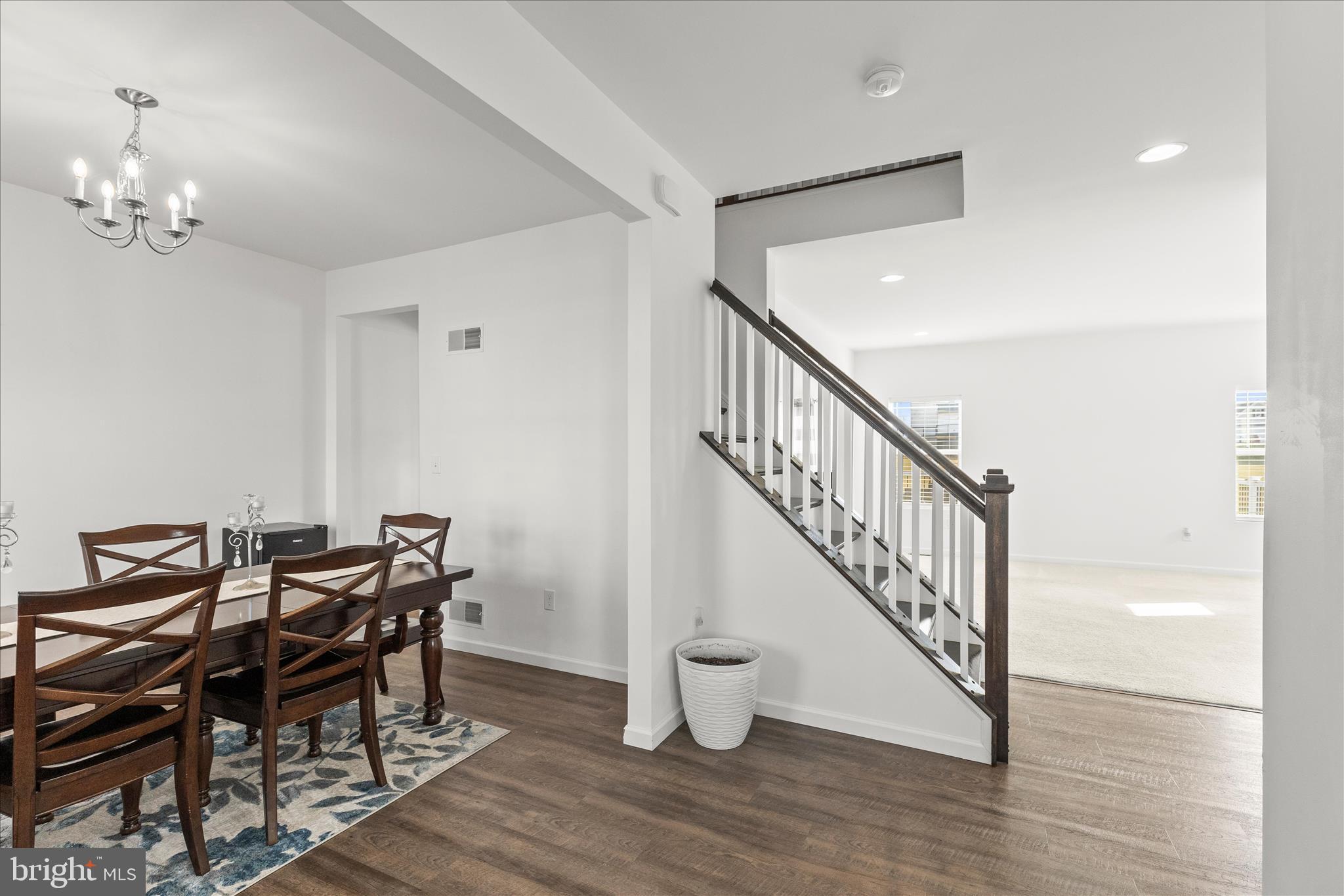 HAMILTON'S OVERLOOK - Residential