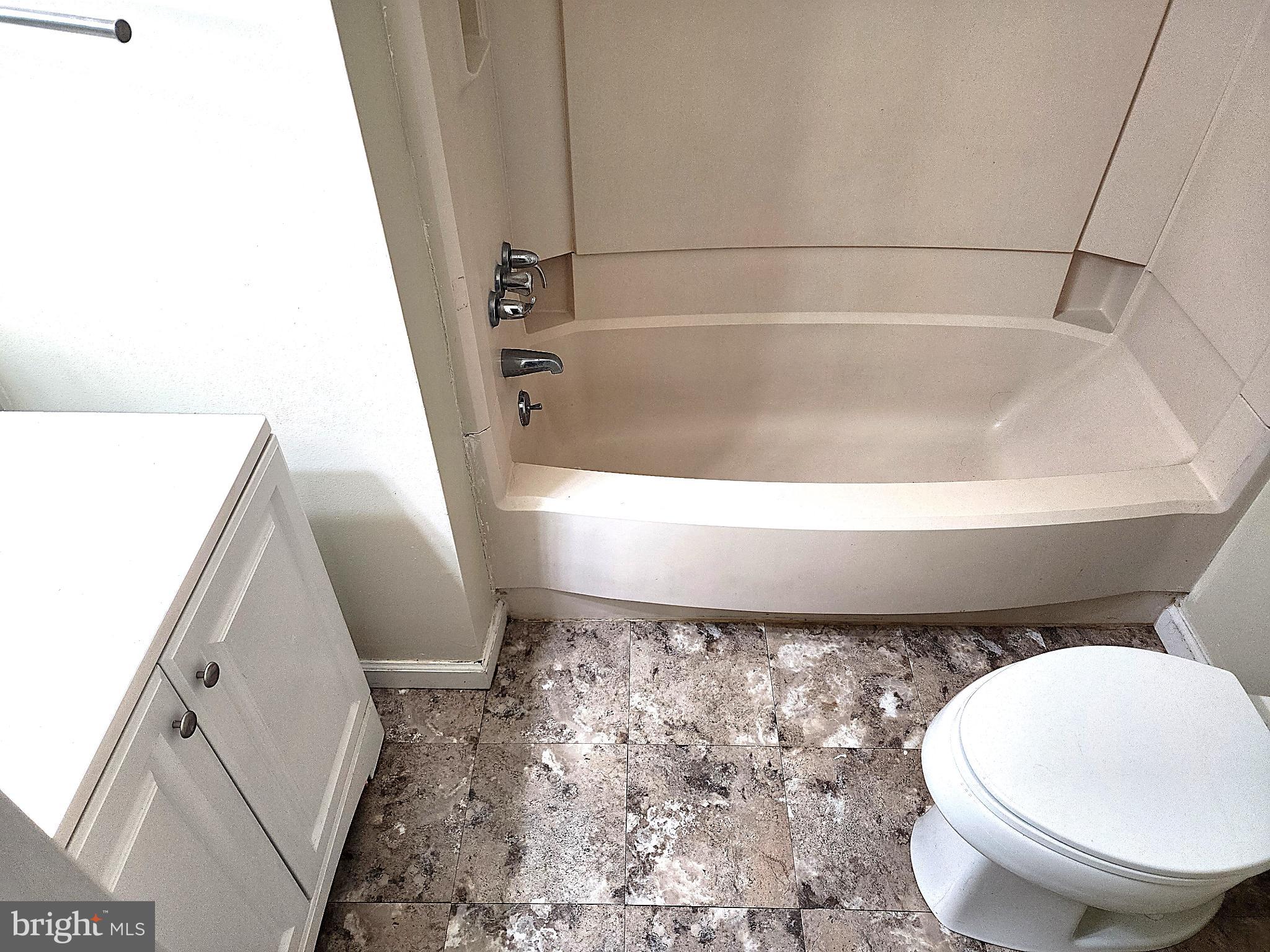 FAIRWAY FALLS - Residential