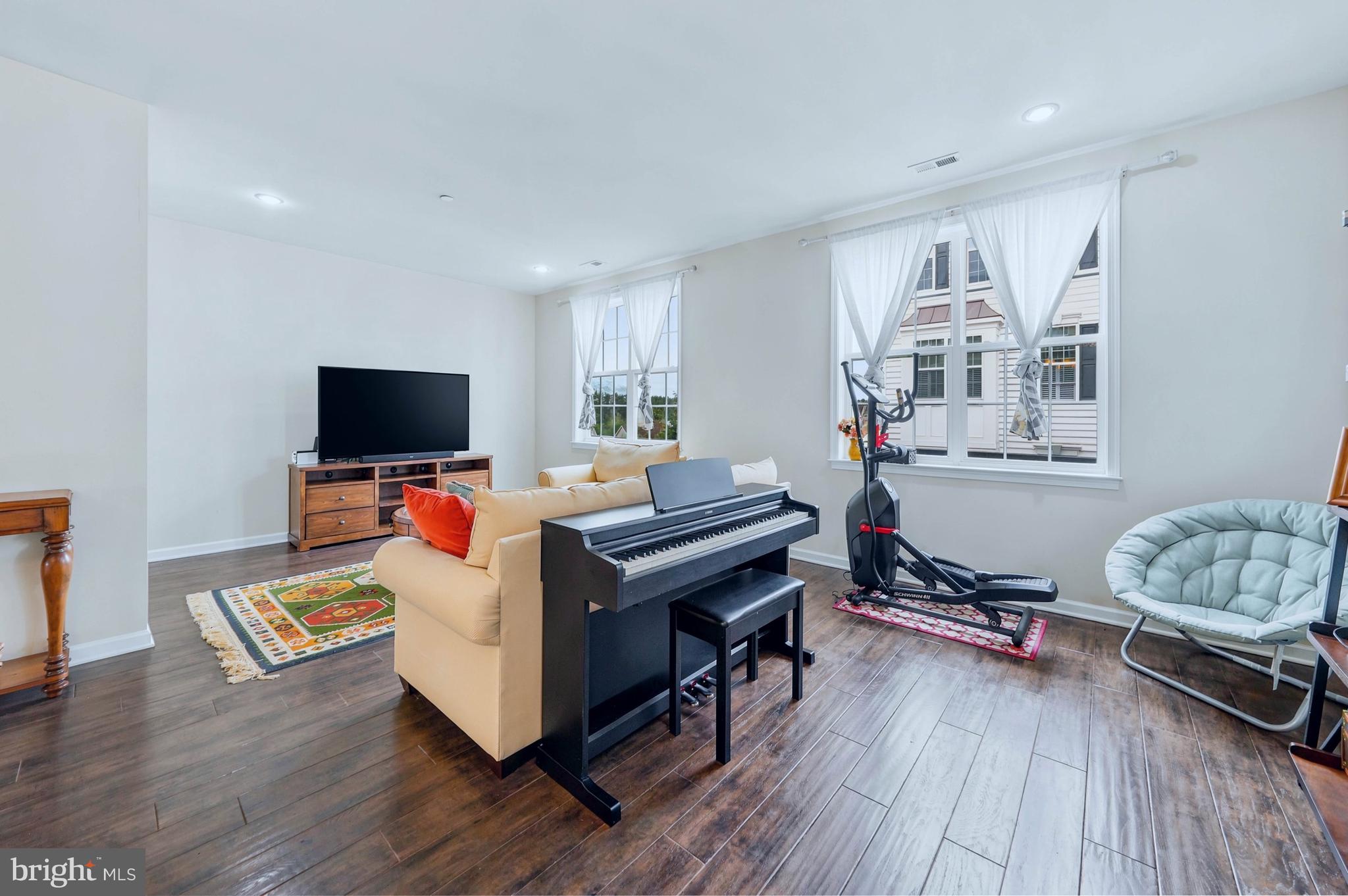 RAVENSCLIFF - Residential
