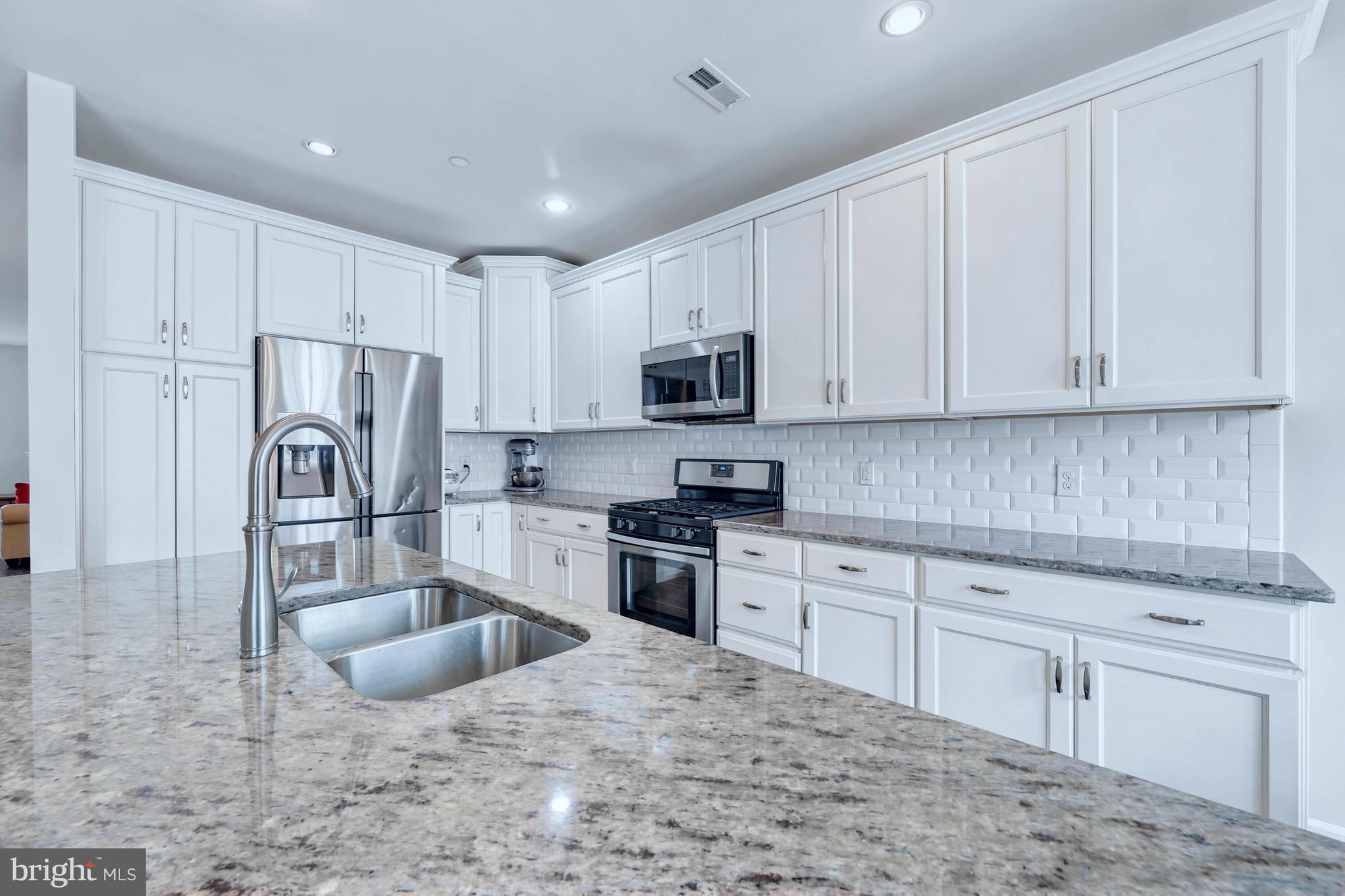 RAVENSCLIFF - Residential