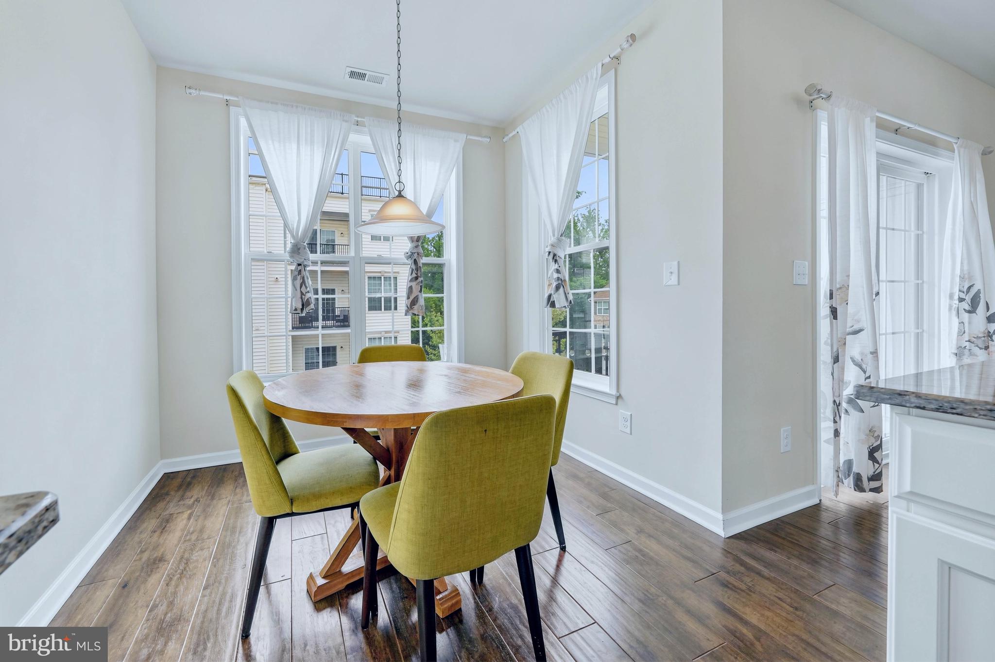 RAVENSCLIFF - Residential
