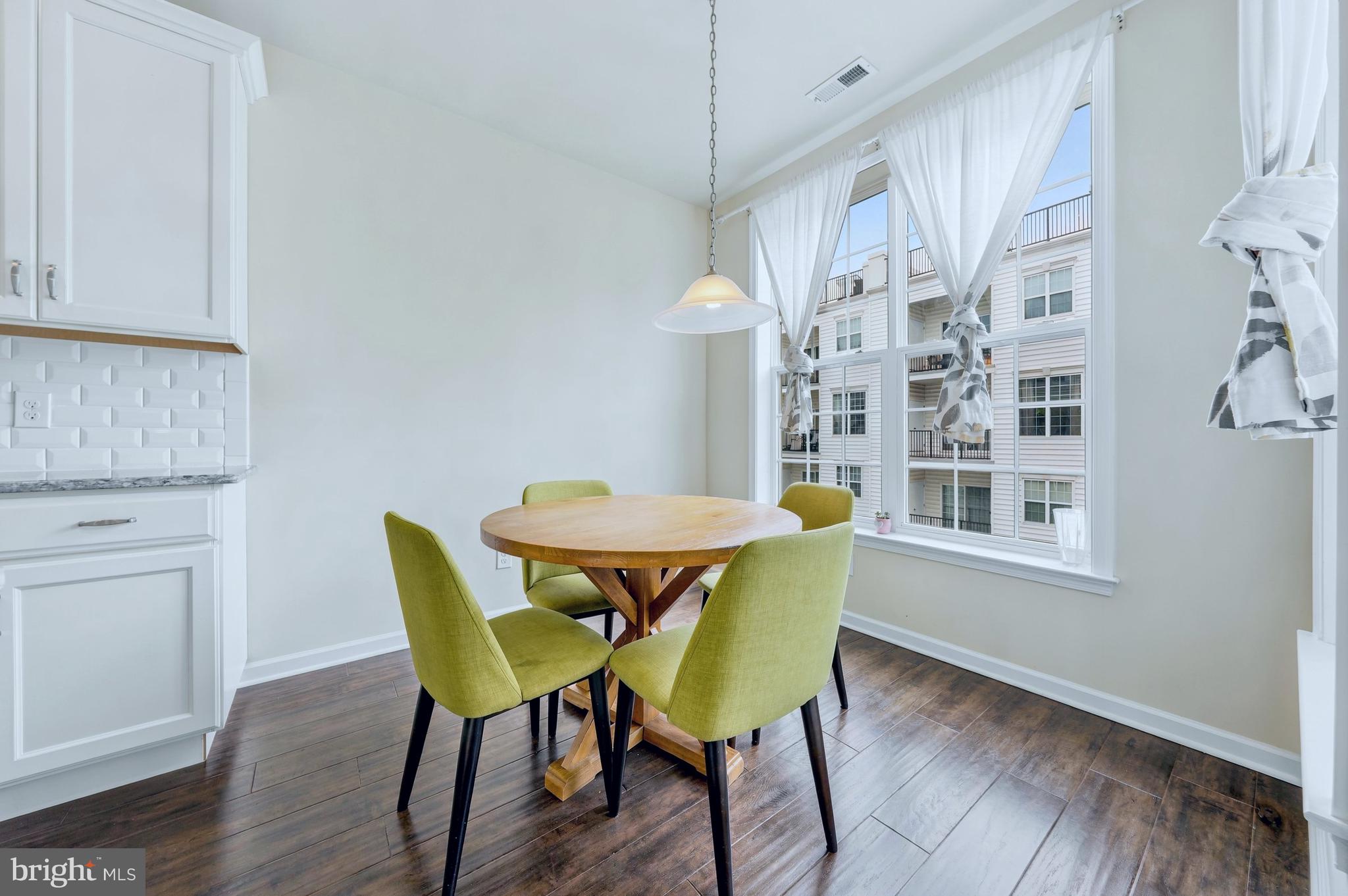 RAVENSCLIFF - Residential