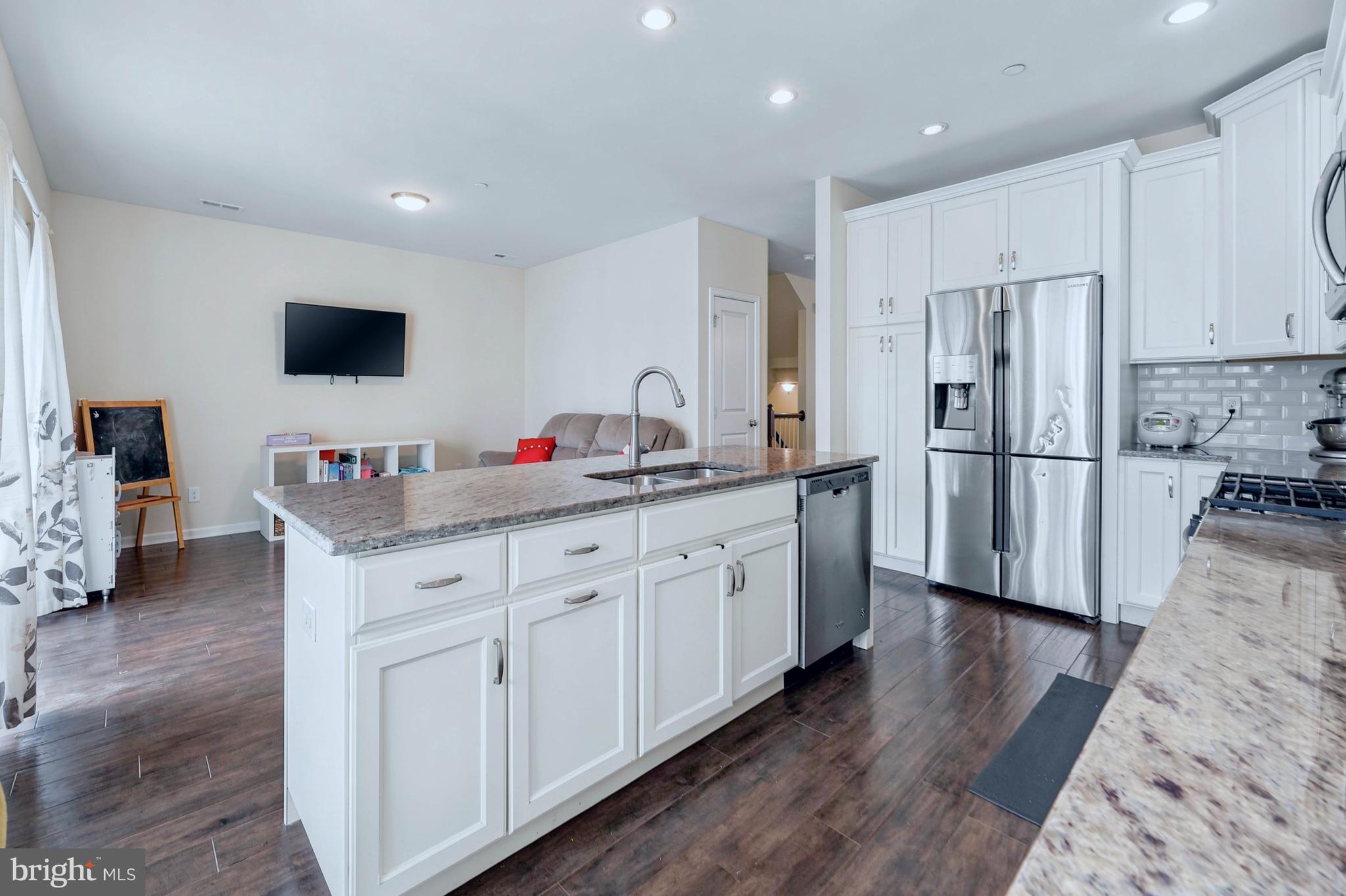 RAVENSCLIFF - Residential