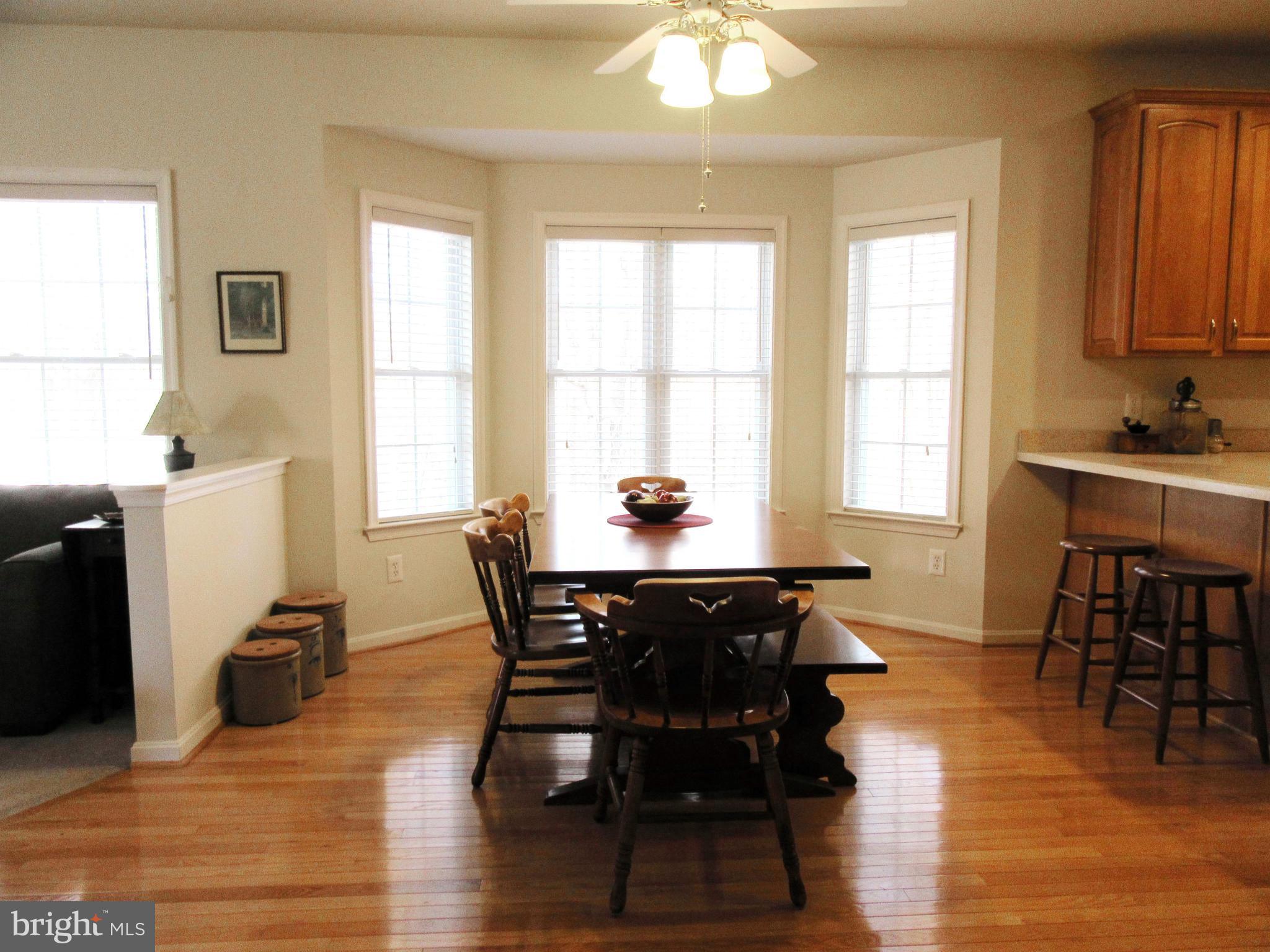 BREEZY POINT - Residential