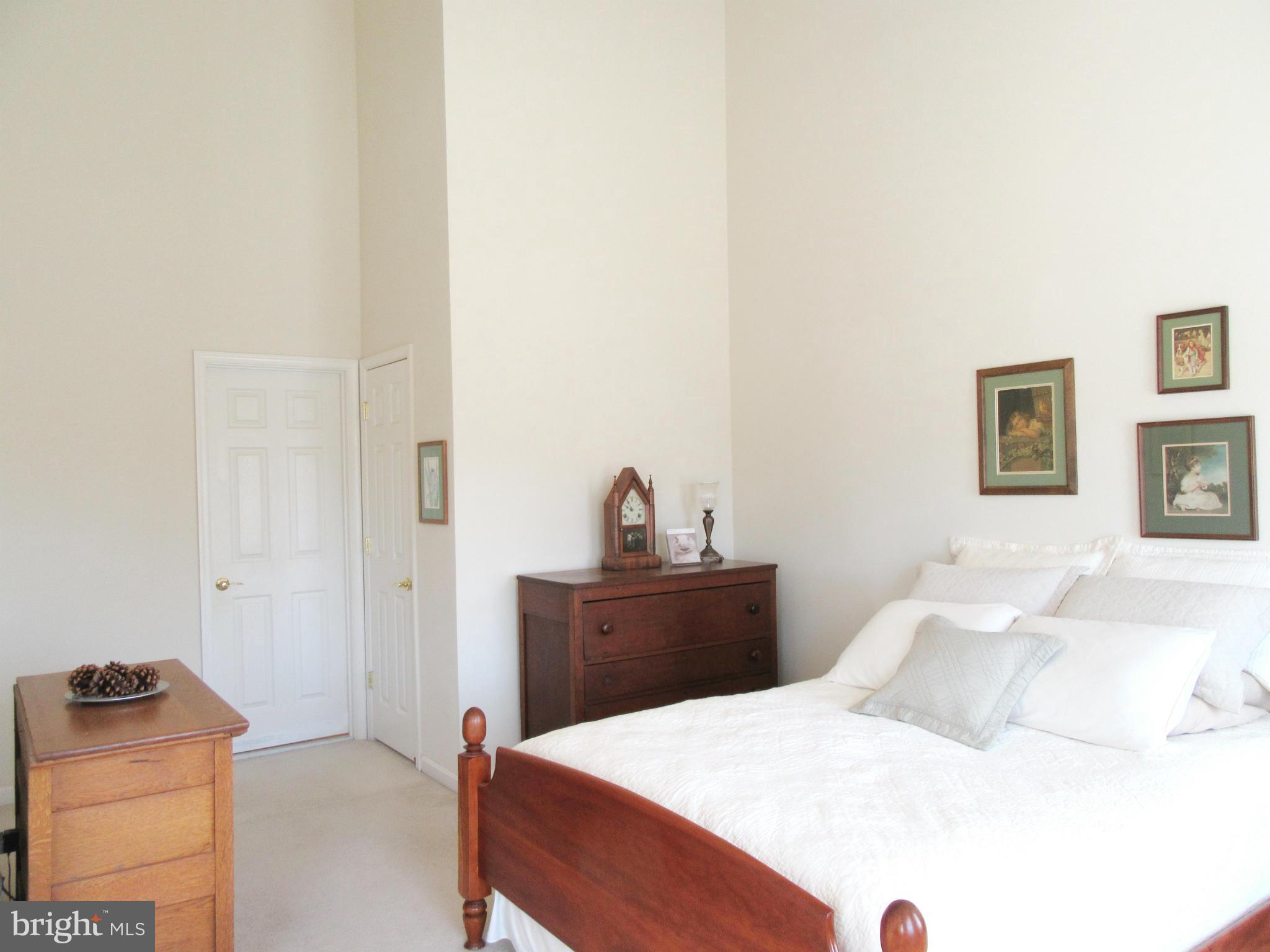 BREEZY POINT - Residential