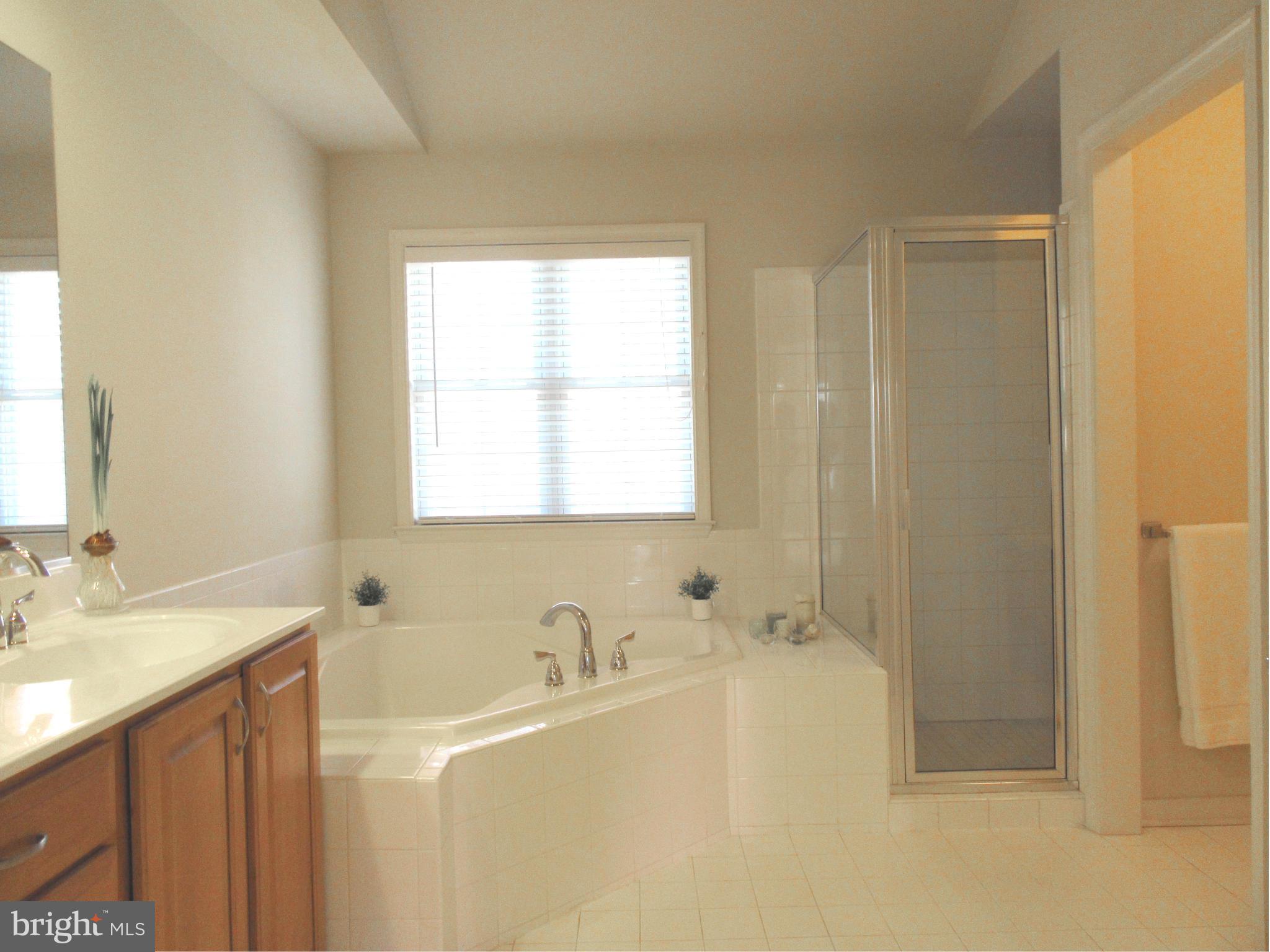 BREEZY POINT - Residential