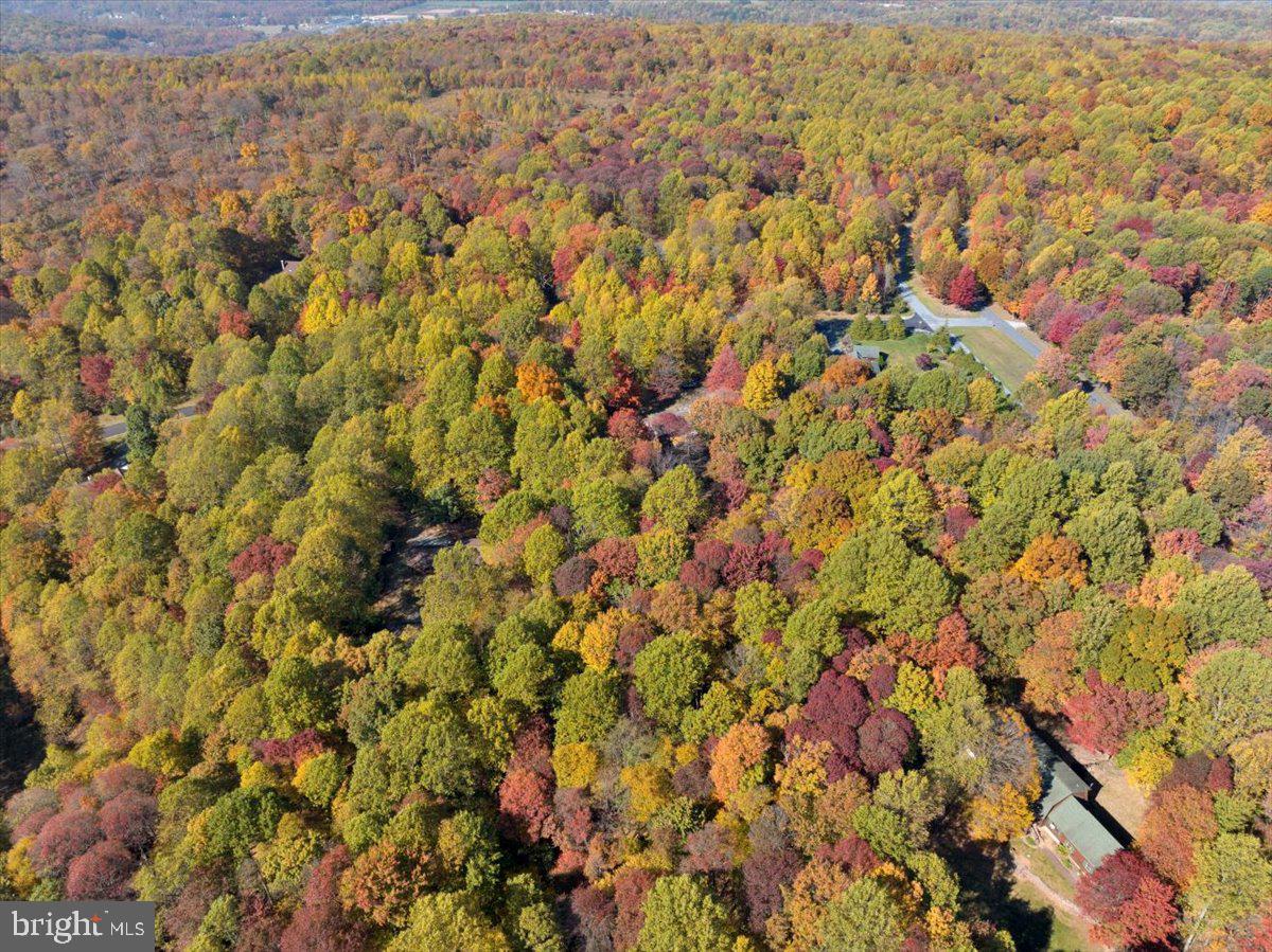 MOUNTAINEER VILLAG - Residential