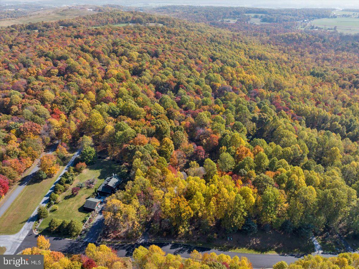 MOUNTAINEER VILLAG - Residential