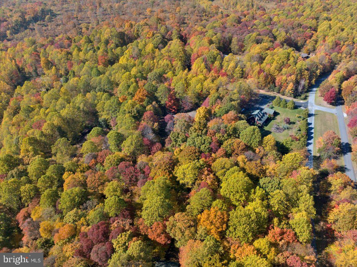 MOUNTAINEER VILLAG - Residential