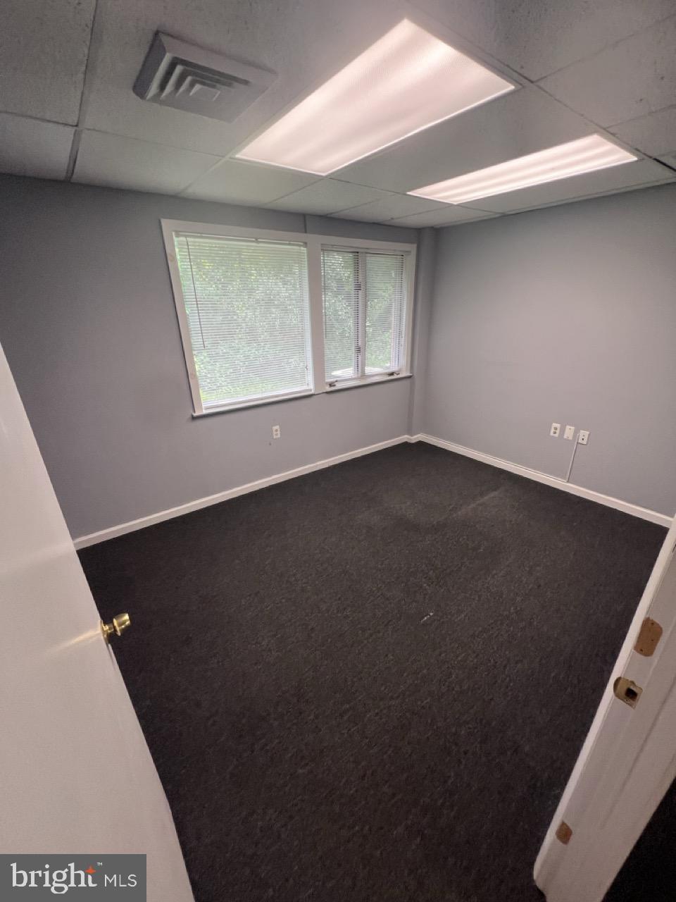 VILLAGE OF OAKLAND MILLS - Commercial Lease