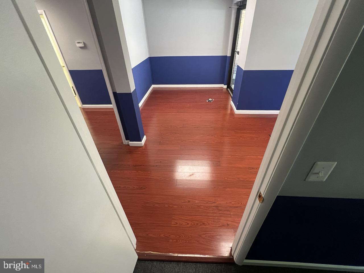 VILLAGE OF OAKLAND MILLS - Commercial Lease