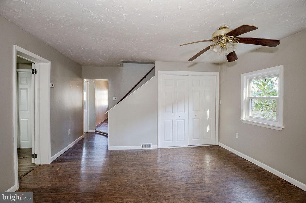 FEASTERVILLE - Residential Lease