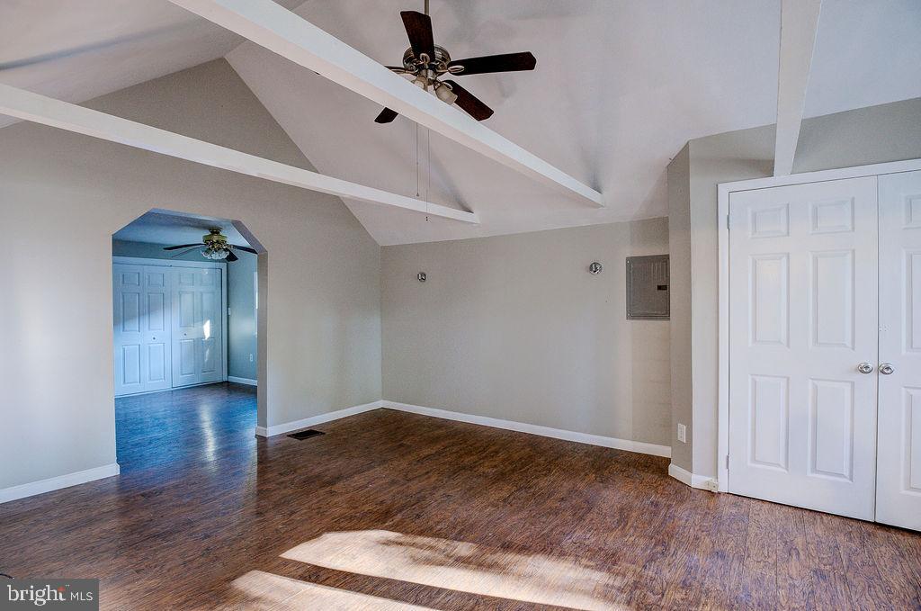 FEASTERVILLE - Residential Lease