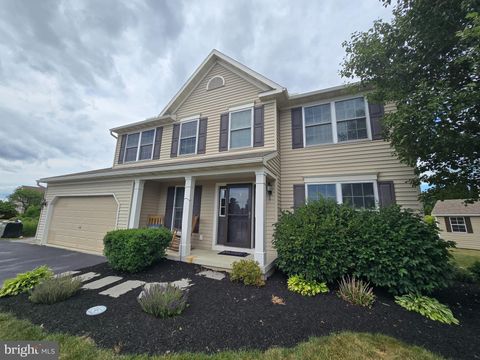 Homes For Sale - 137 Pickwick Circle<br/> PALMYRA, PA 17078