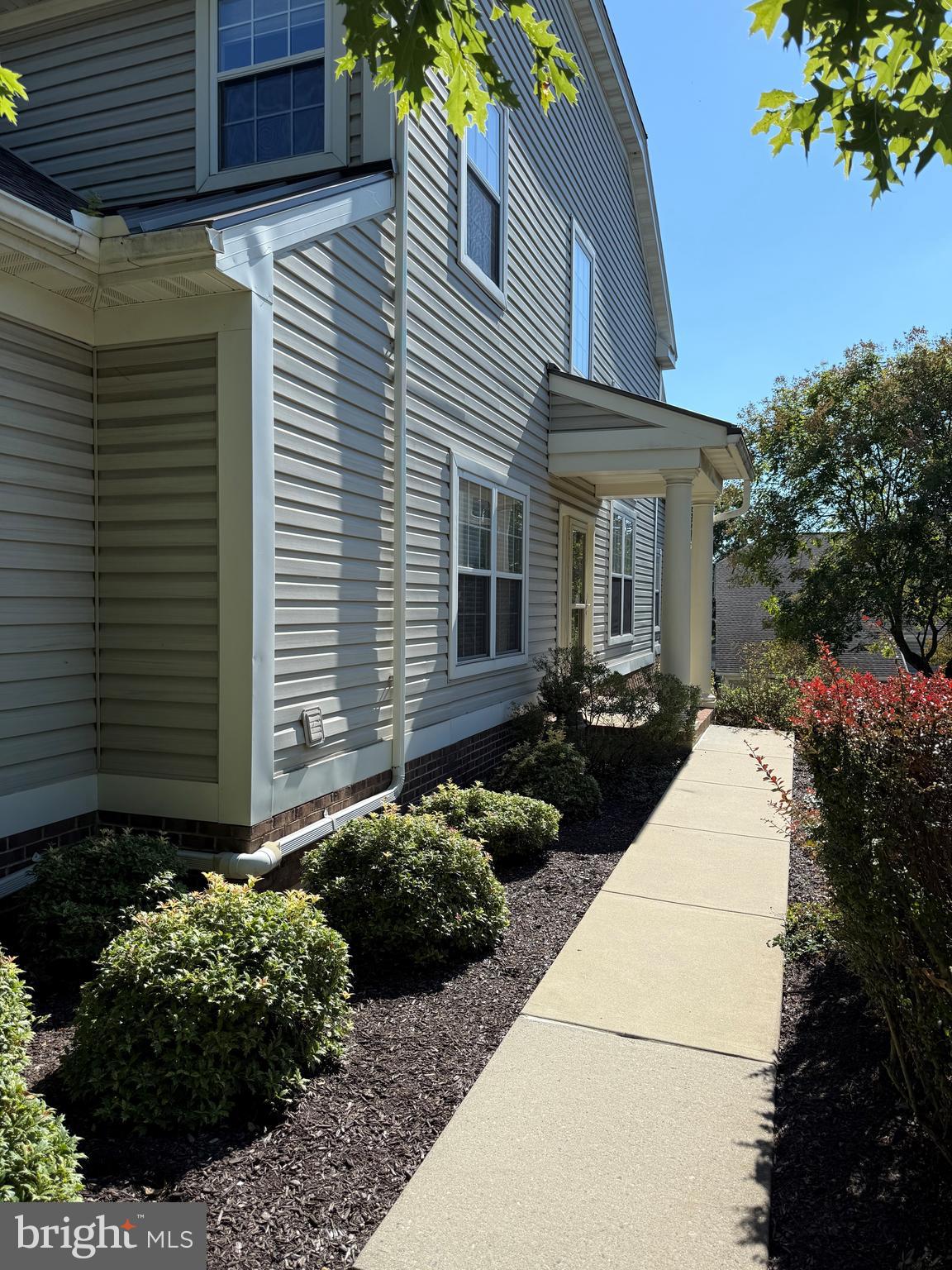 403 OAK HILL LANE