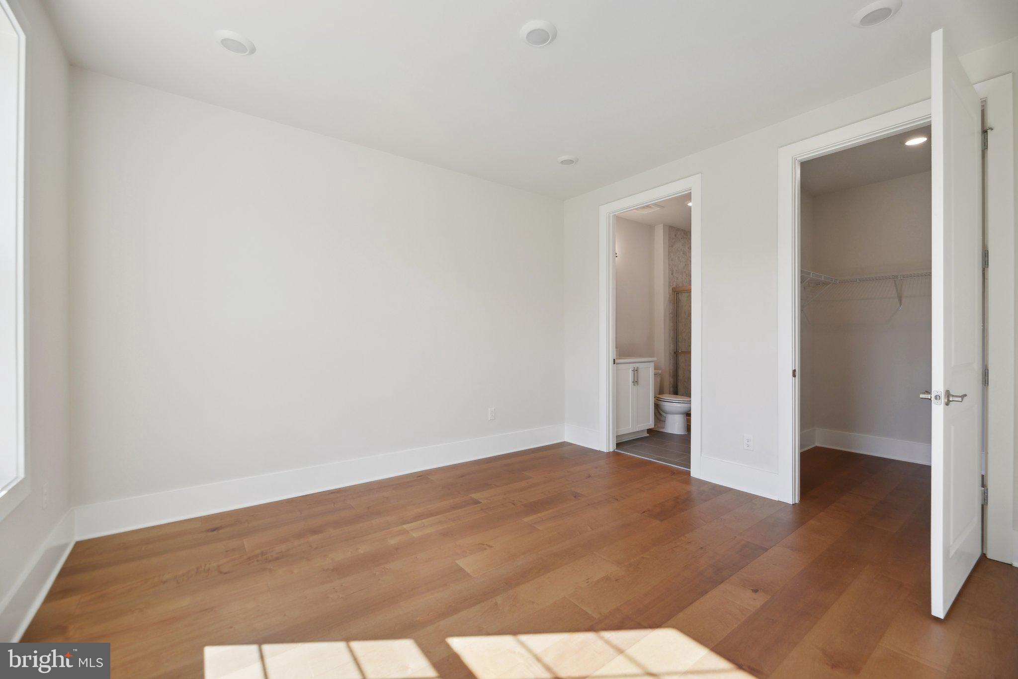 SENECA FARM - Residential