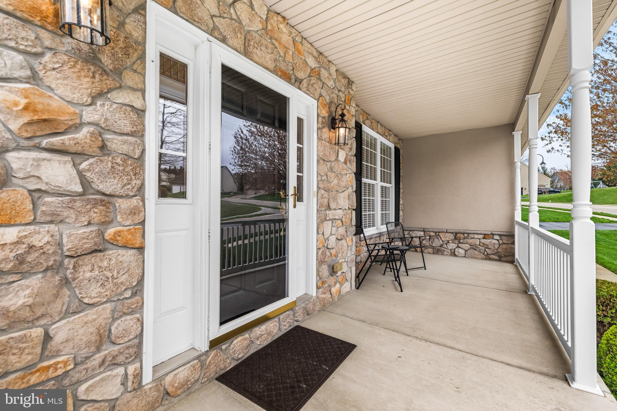 1115 GLEN VIEW DRIVE