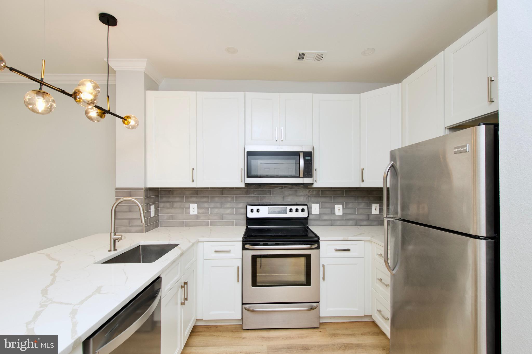 3003 NICOSH CIRCLE 3106