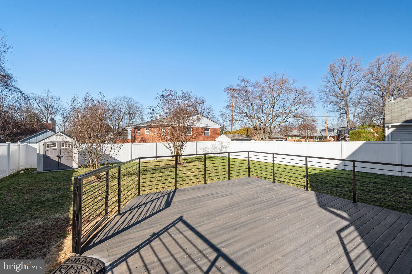 CONNECTICUT GARDENS - Residential