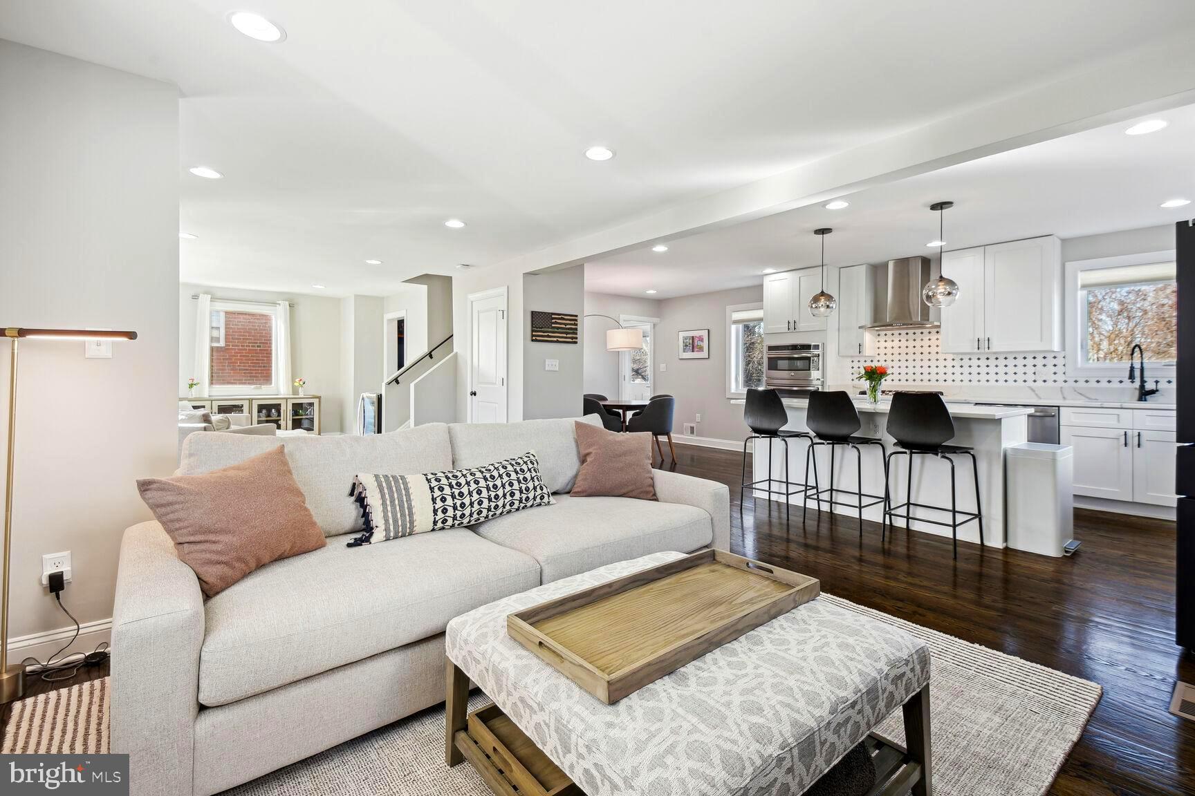 CONNECTICUT GARDENS - Residential