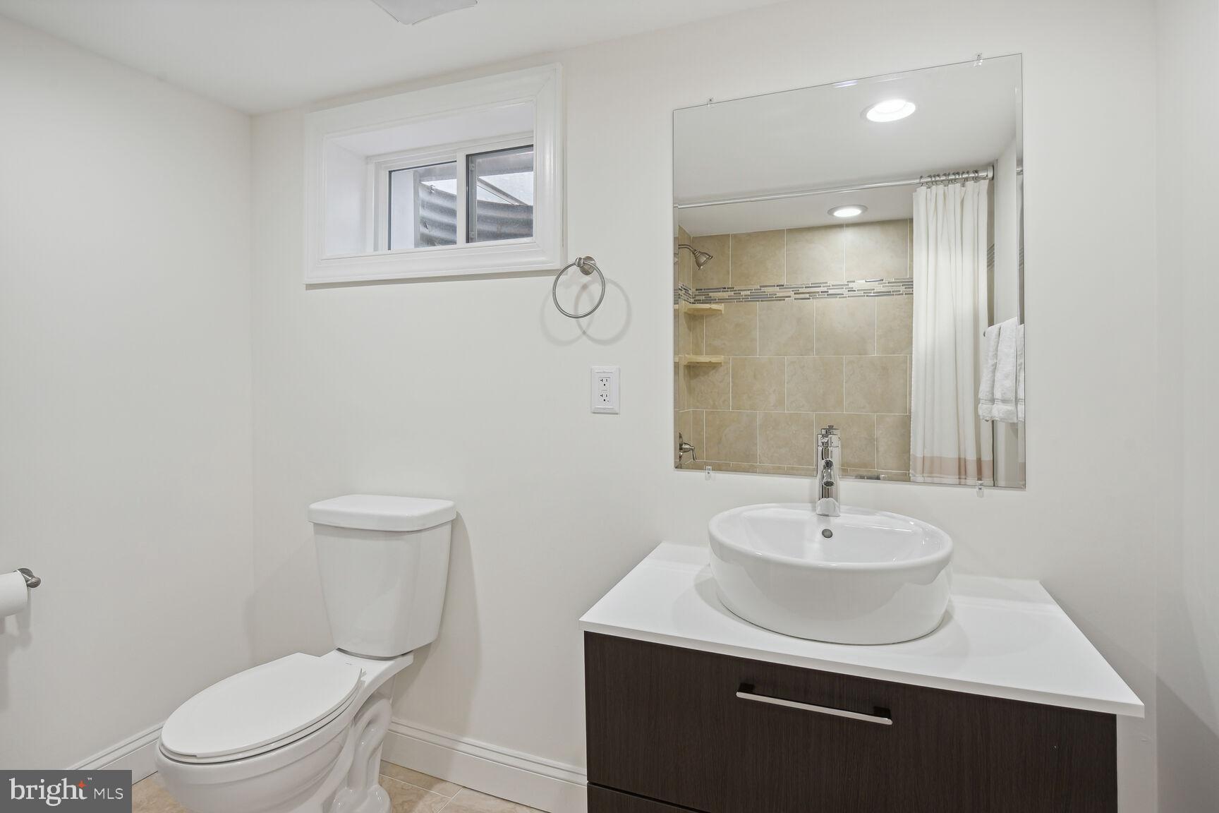 CONNECTICUT GARDENS - Residential