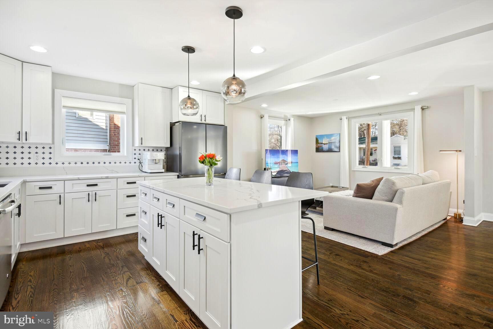 CONNECTICUT GARDENS - Residential