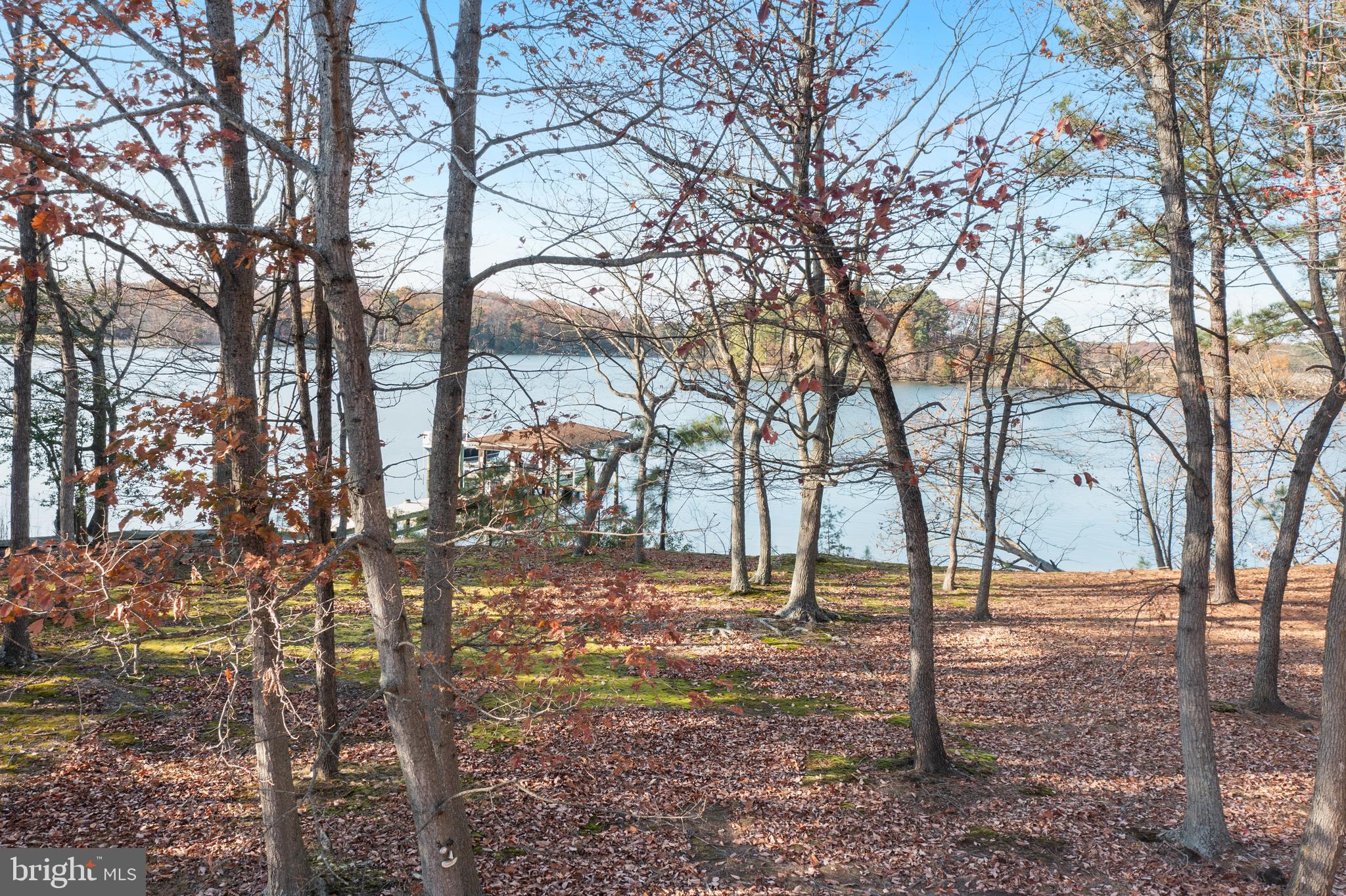 PINEY NECK - Residential