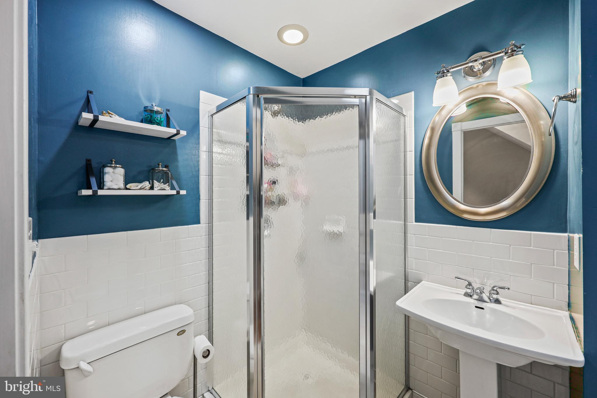 LOCUST POINT - Residential