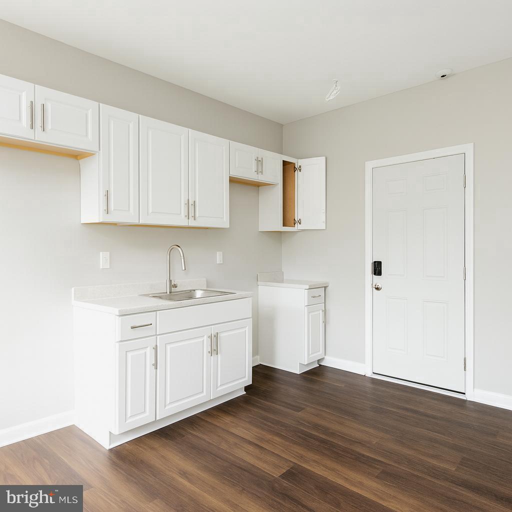 Completely remodeled 1bds and 1 bath apartment, located on the 1st floor. Interior features include appliances ( will be installed before move-in) and luxury vinyl flooring. This gorgeous apartment is ready for immediate occupancy and is available NOW! Income requirement: income must be at least 3 times the monthly rent. Background check: Good credit and criminal background checks required.