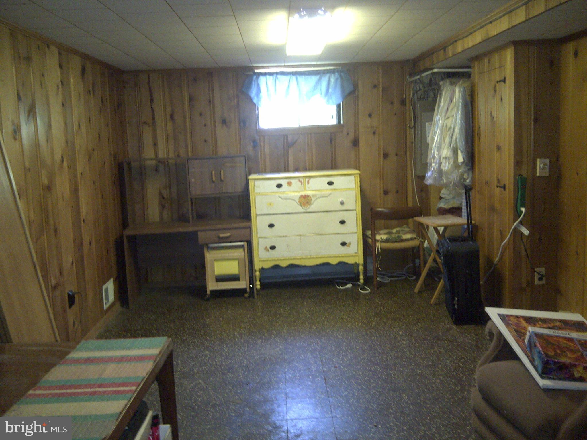 CHESTNUT HILLS - Residential