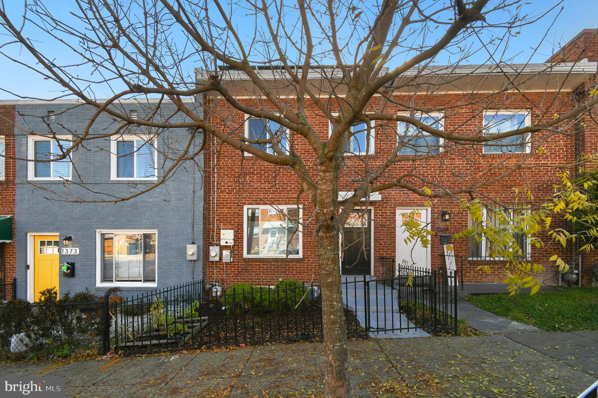 1371 ADAMS STREET NE