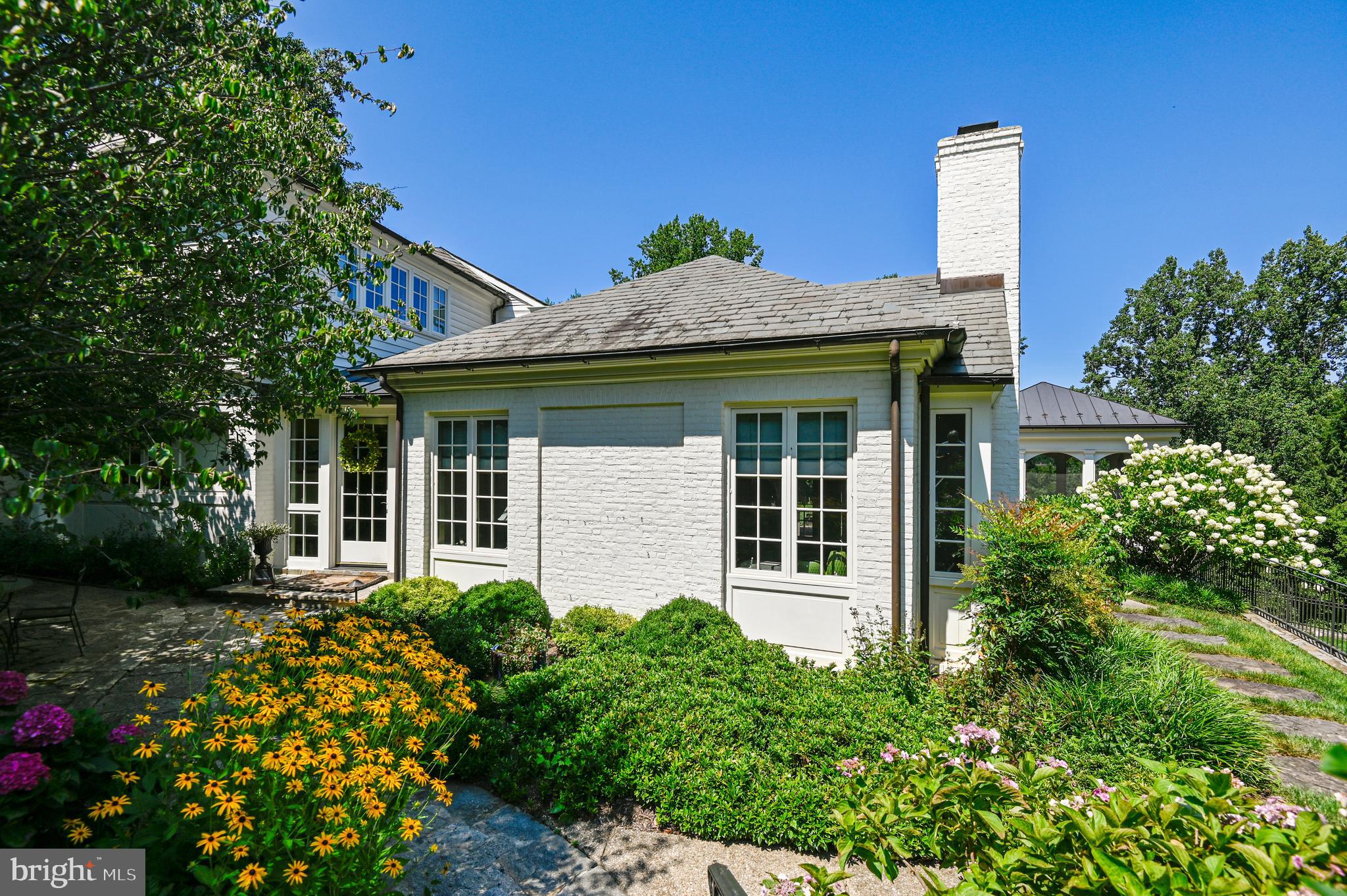 RUXTON - Residential