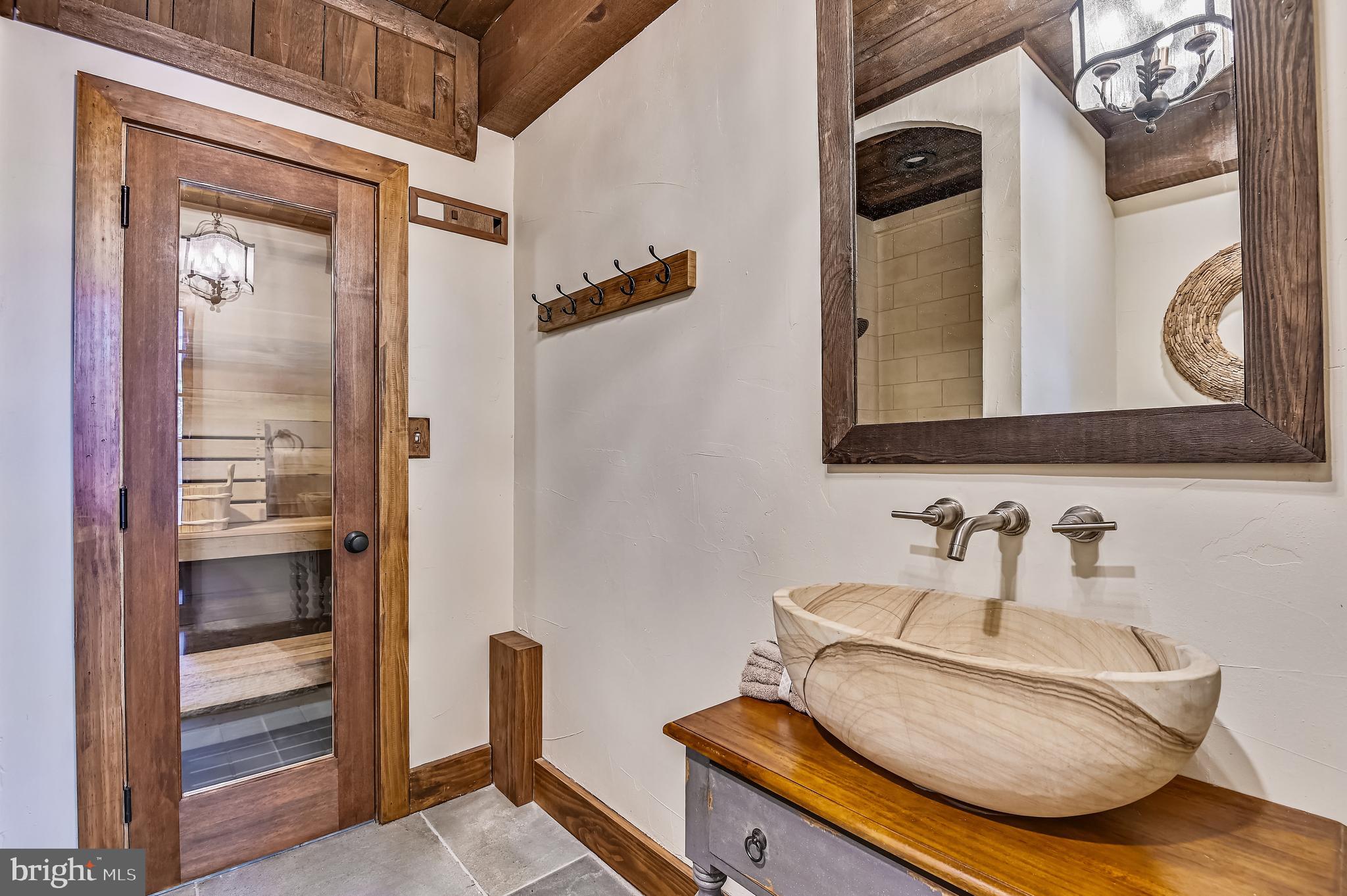 RUXTON - Residential