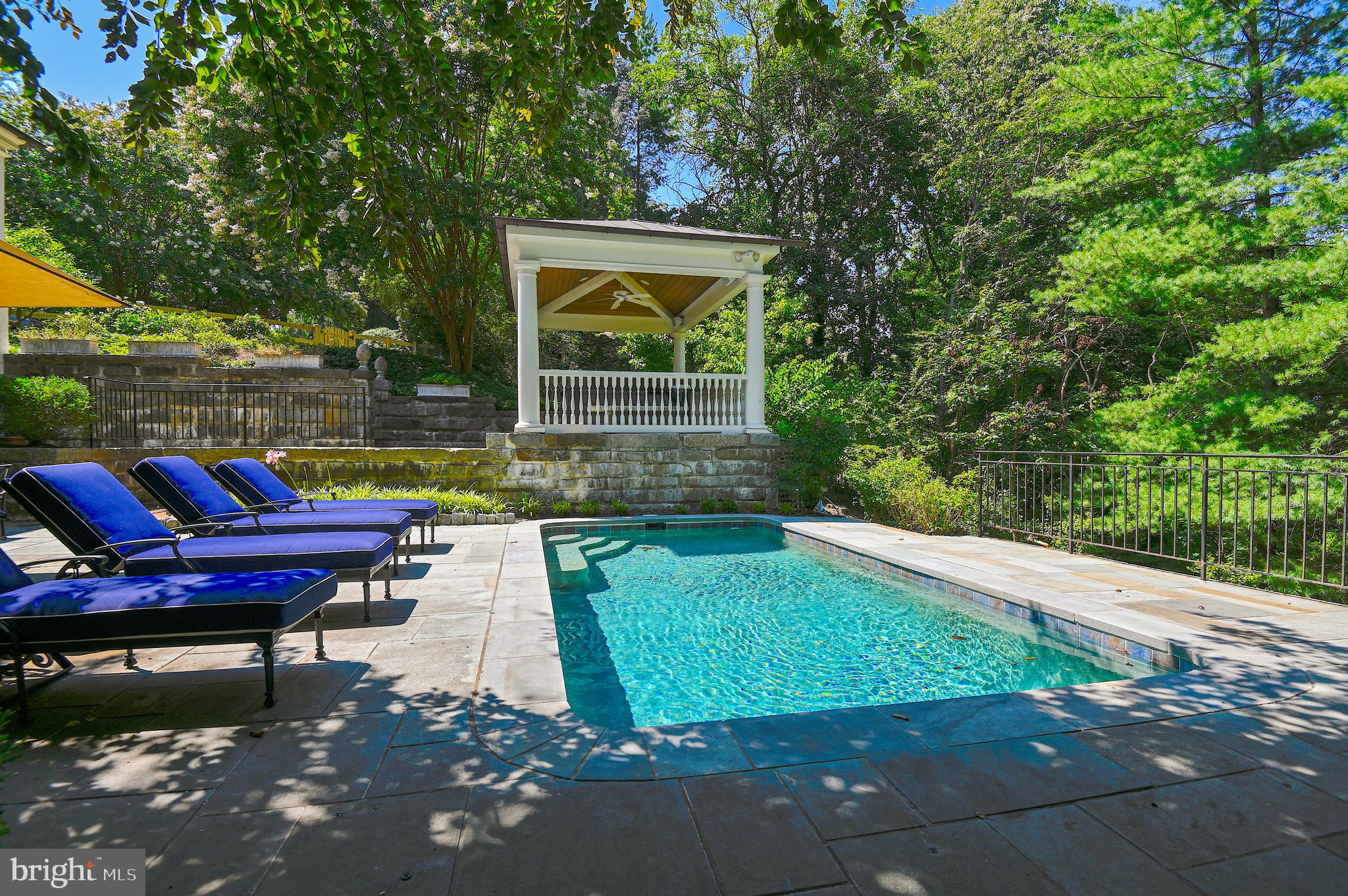 RUXTON - Residential