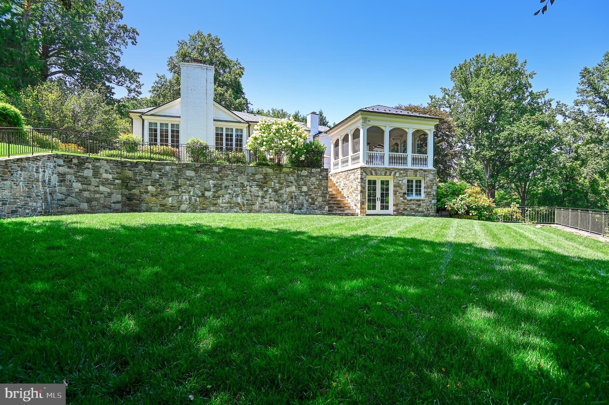 RUXTON - Residential